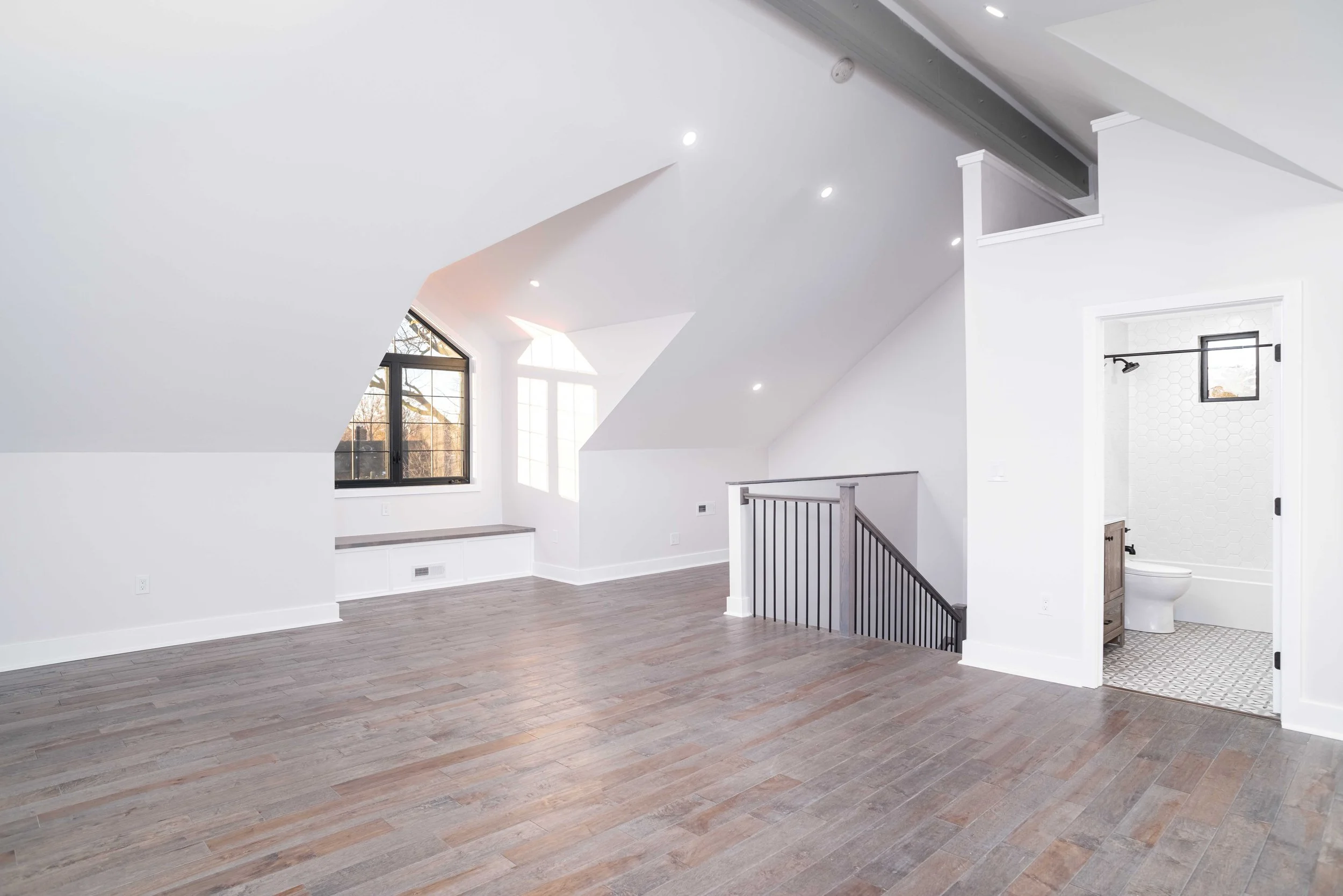 03B 3RD FL RM 1b.jpg