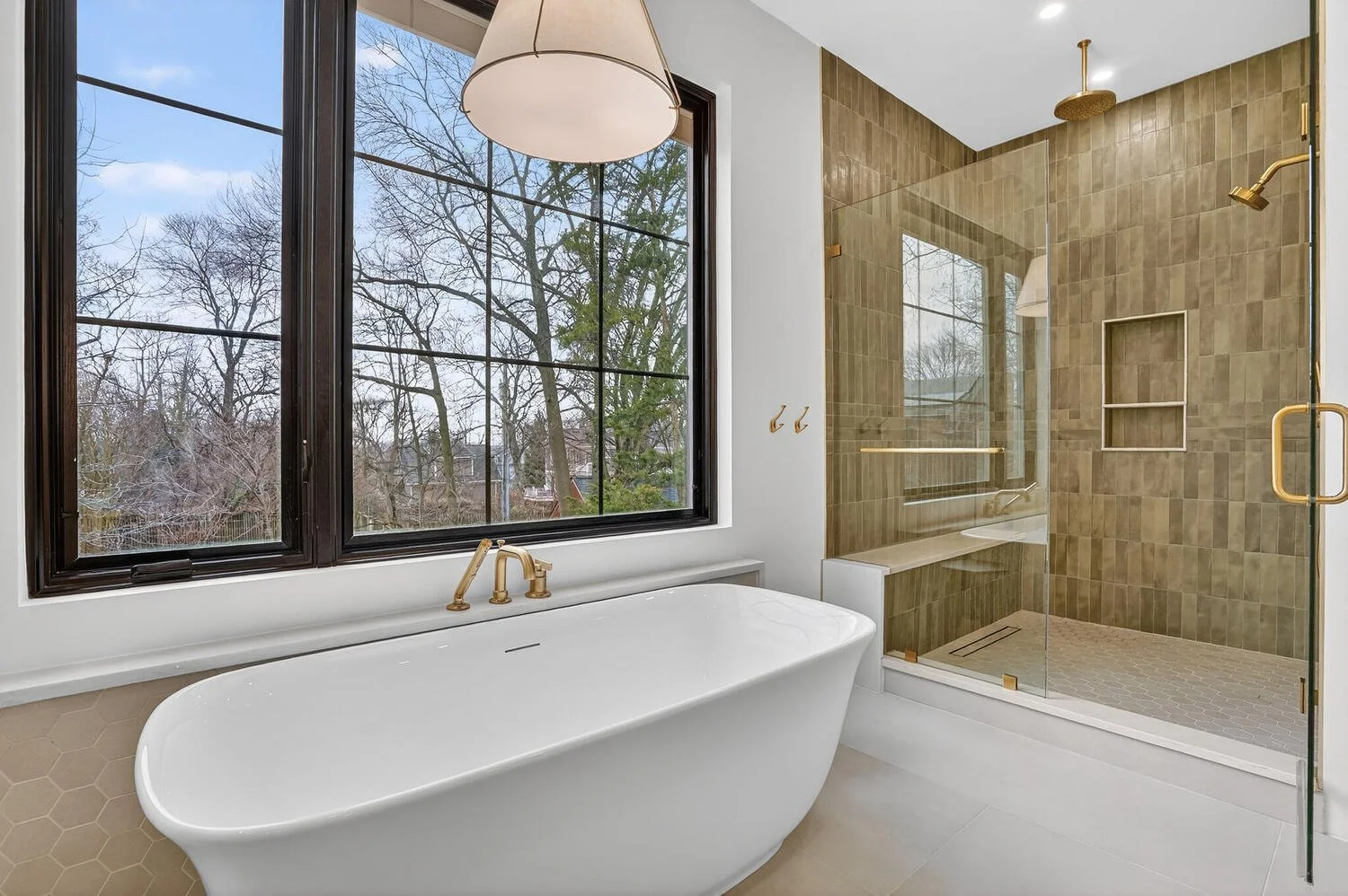 Free standing tub, shower