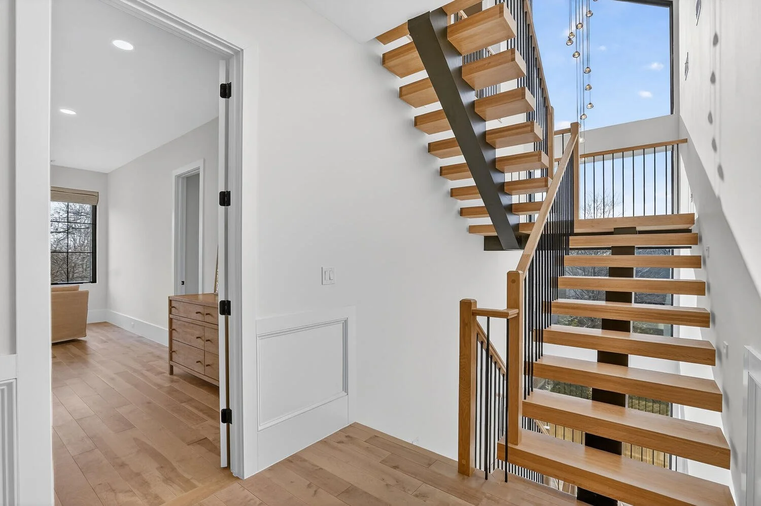 Stairs Steel Stringer, wood treads