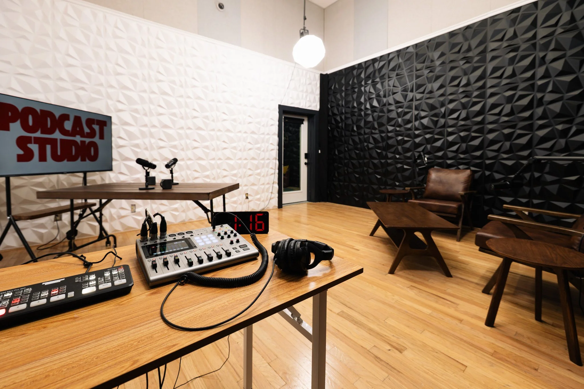 Podcast 4 (Gear : Room Overview).jpeg