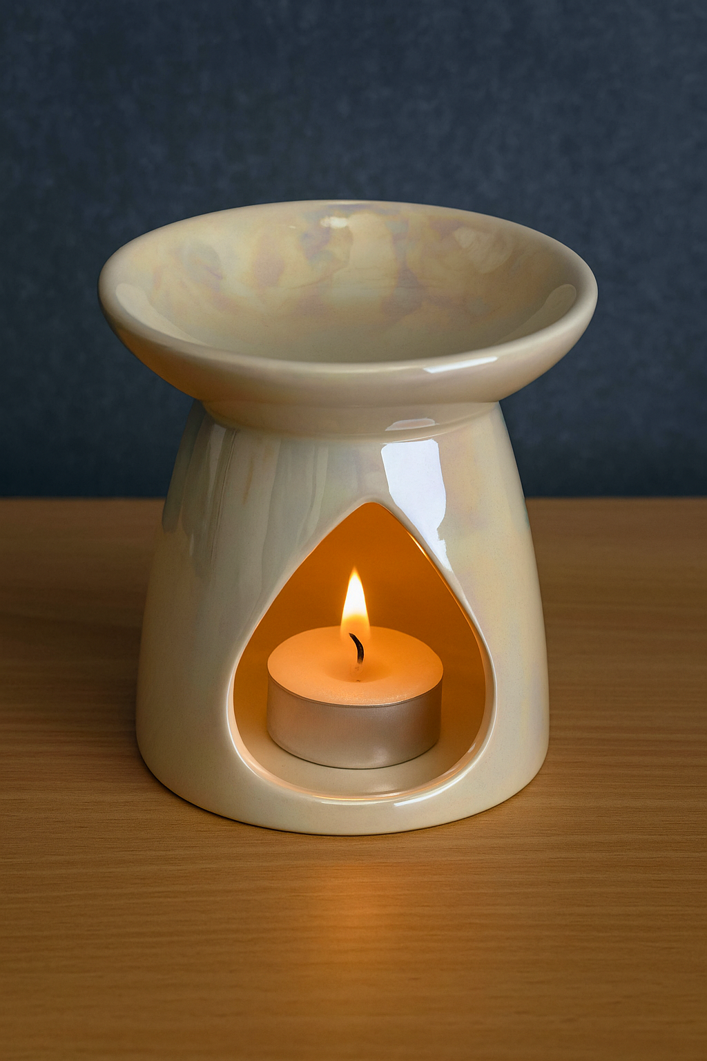 20250830_2044_Candle Holder Elegance_remix_01k3xtagbgebgardq52adnrebb.png