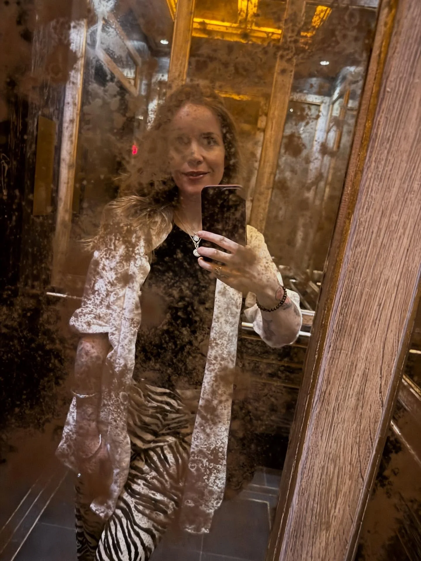 Lovelies! Hi! The past six months have been a whirlwind, filled with peaks and some really shadowy dark troughs. The highlights have definitely been adopting the sweetest soul Dante 🐈&zwj;⬛ travelling to Jakarta, Gunung Padang and more locally Hangi