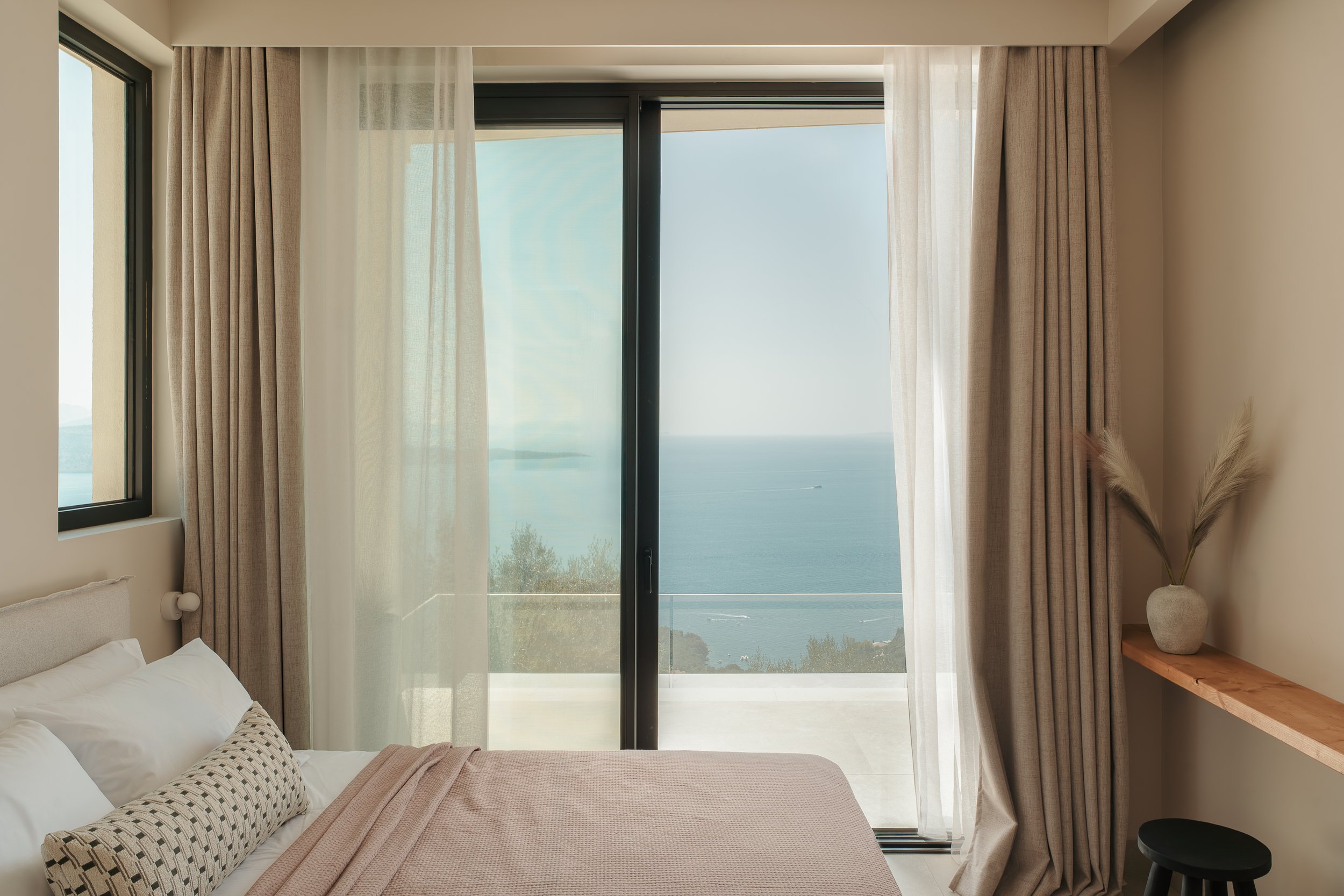Villa Nous Corfu bedroom seaview 2.jpg