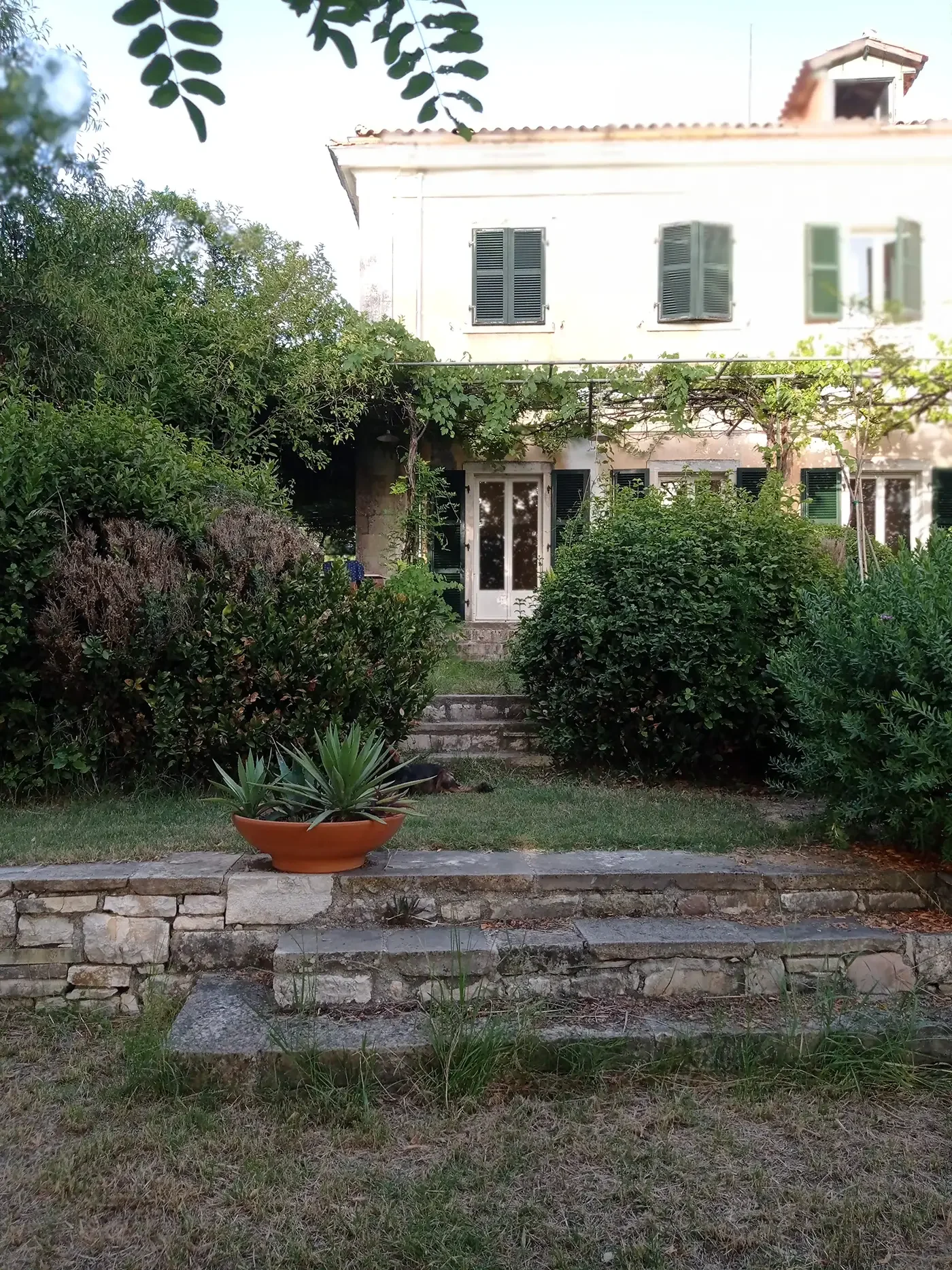 Villa Kefalomandouko Corfu backside.webp