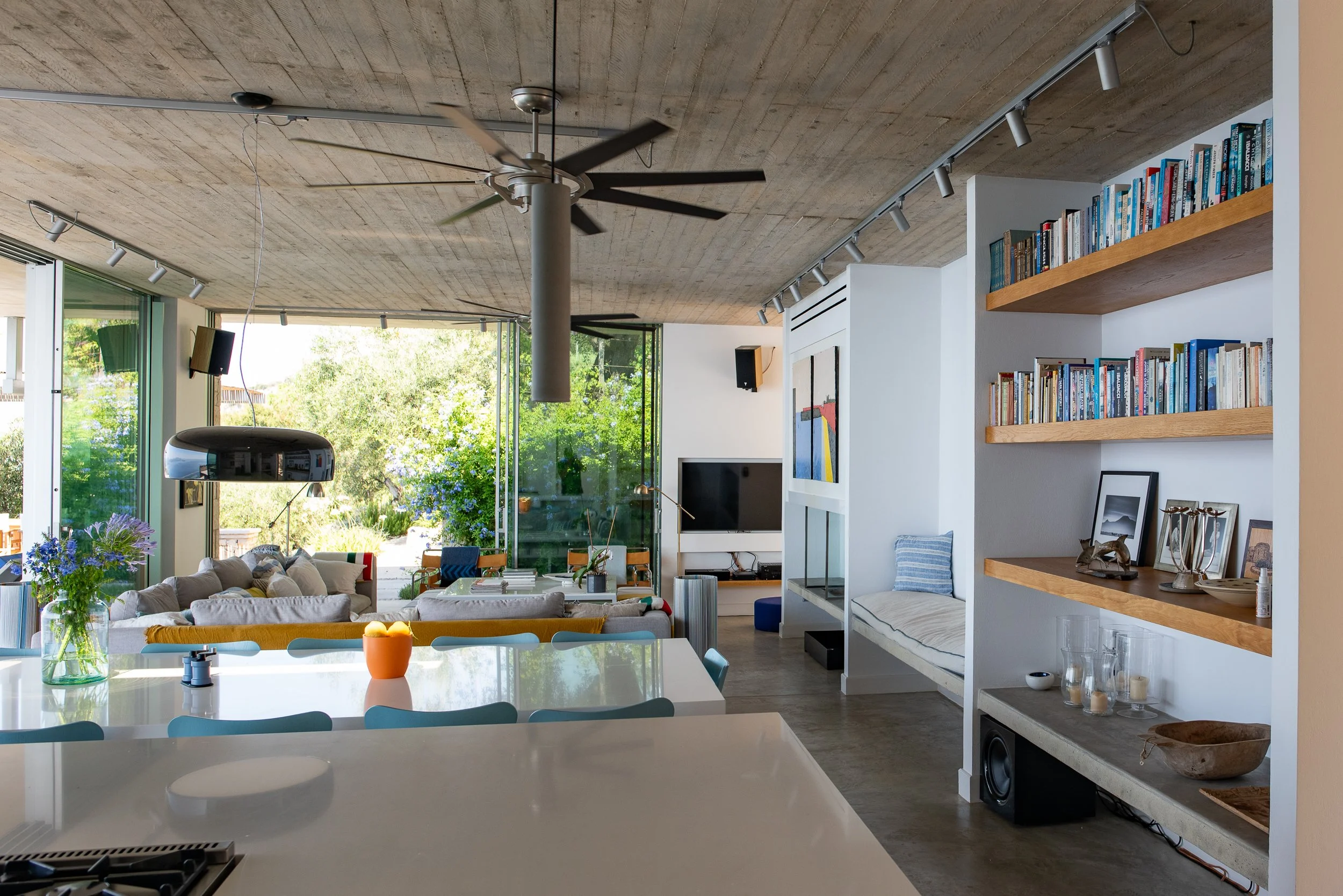 Sarahs House Corfu inside living area.jpg