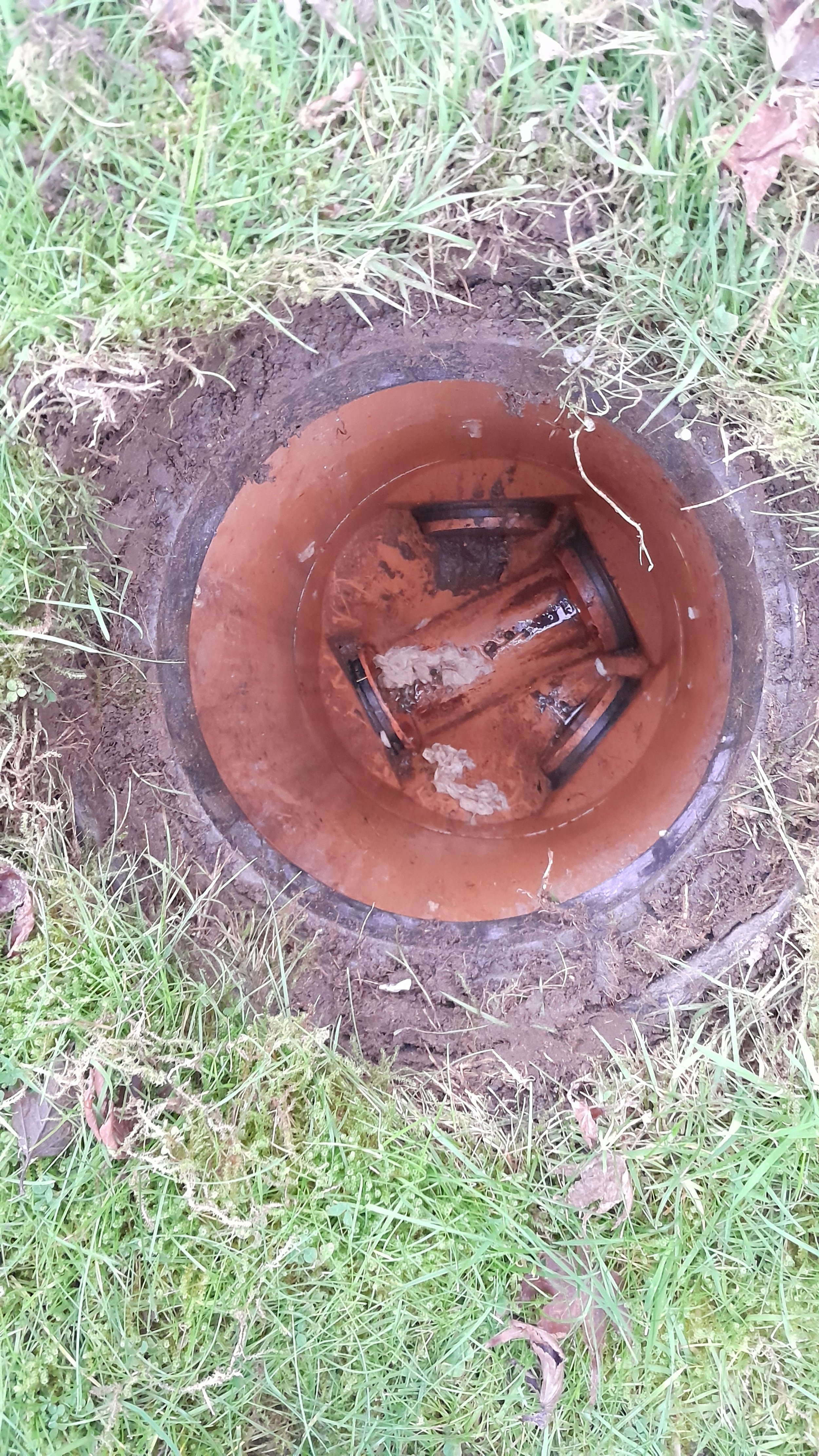 Drain clearance has been achieved by jetting from the manhole located on the front lawn.