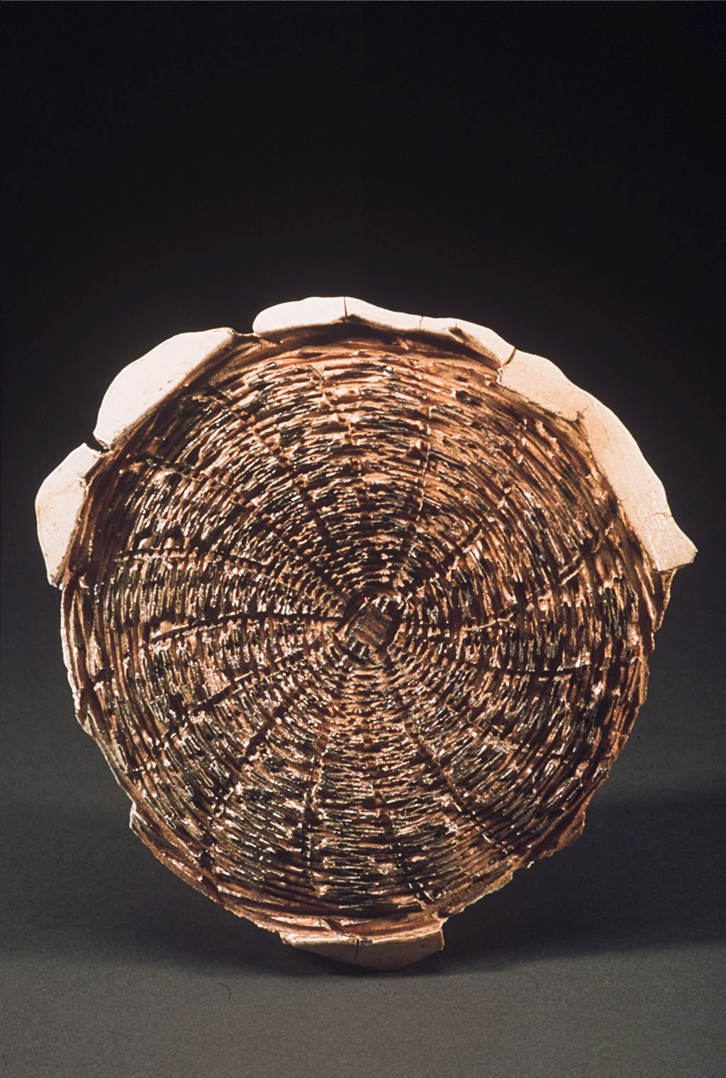 Ceramic cast basket "Wheel"