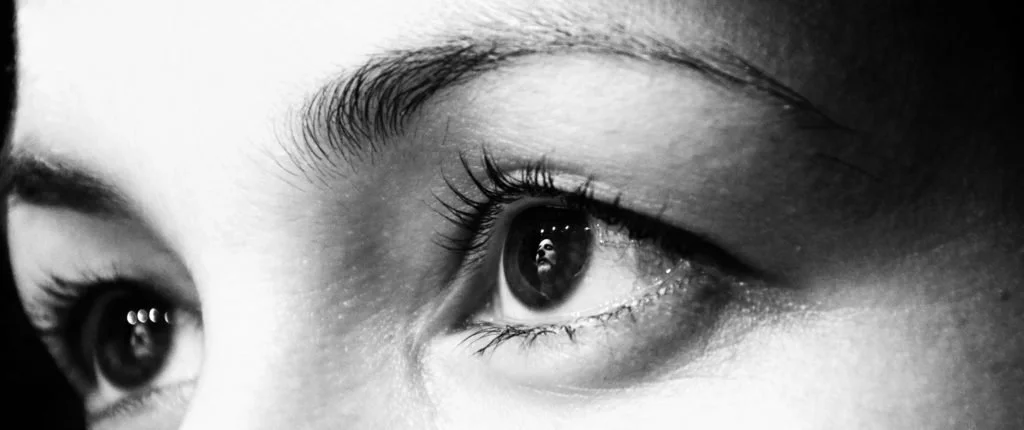 Selfy: black-and-white close-up of a pair of eyes