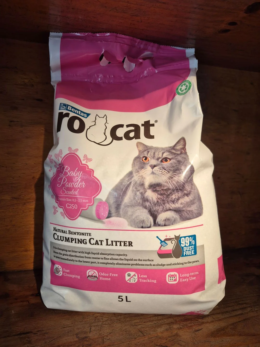 RoCat / Areia Aglomerante Cheiro a Talco para Gato - 5L