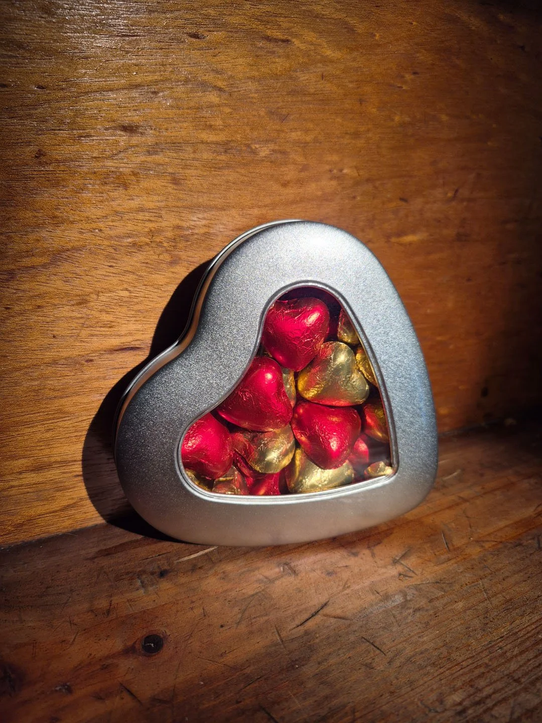 Chico tins / Heart-shaped tin with window (silver) - 122x127x28mm