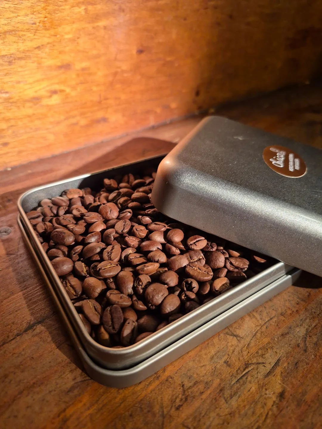 Chico tins /  Square gift tin with lid in silver