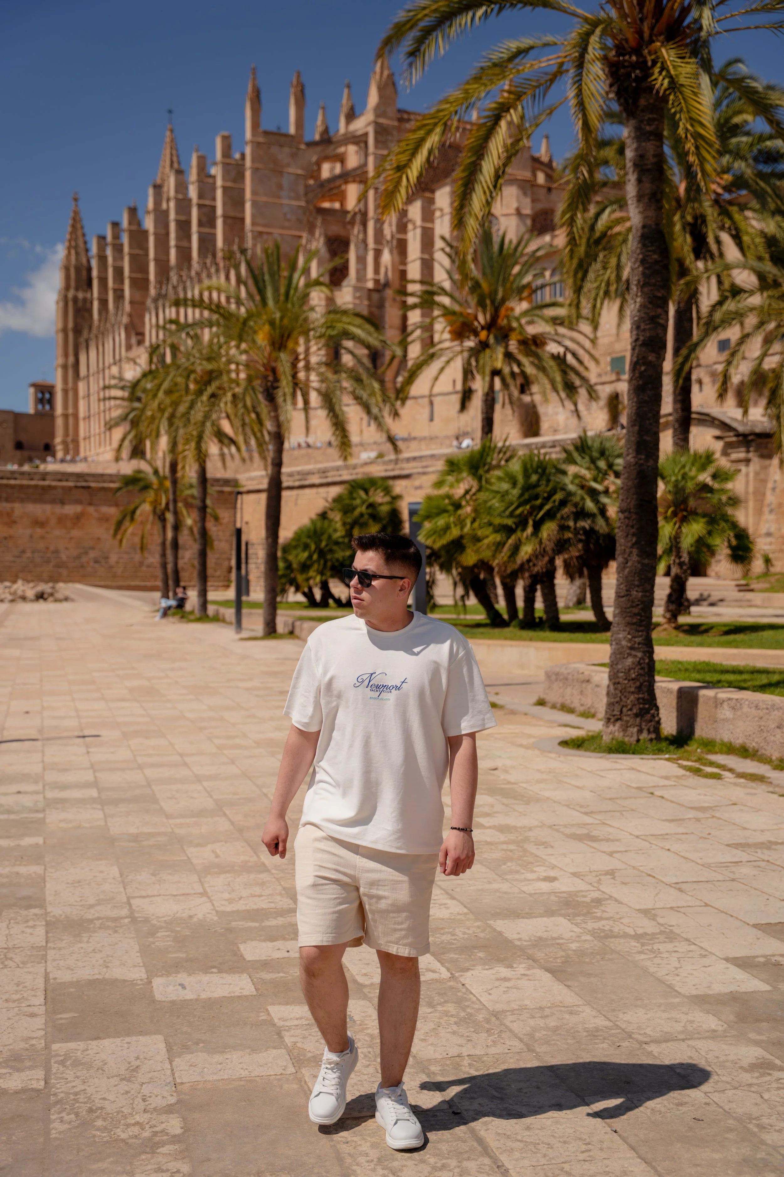 individual-photoshoot-walking-mallorca-palma-old-town-03.jpg