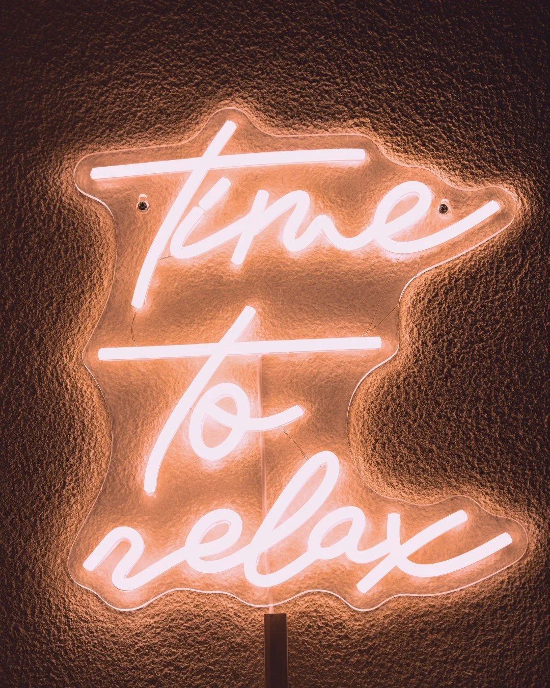 A little reminder that your time here is yours.

Soft lighting, slow moments, and treatments designed to help you feel calm, rested, and reset.