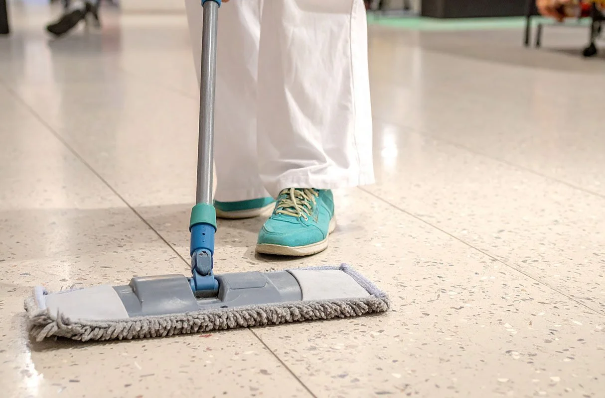 Toimistosiivouksen aikataulu – ja miten se vaikuttaa hintaan?