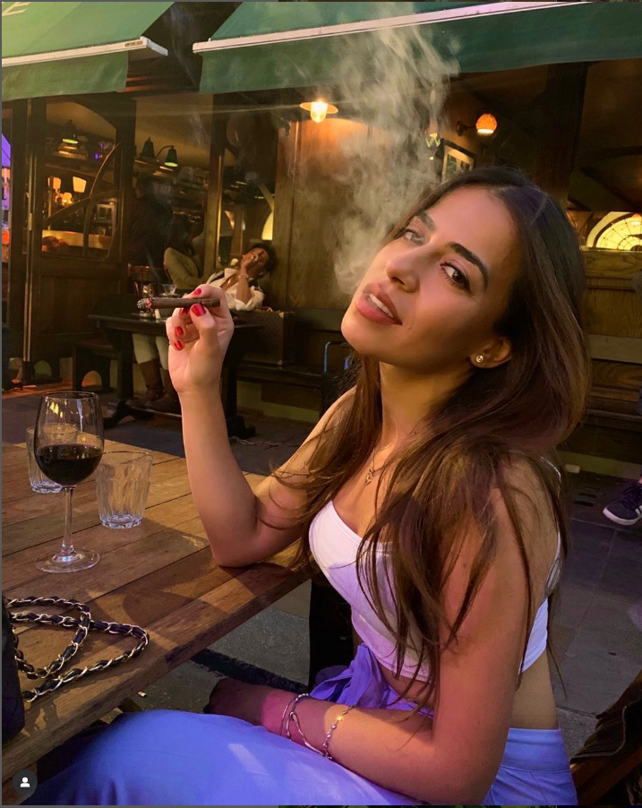 Cigar and Cote du Rhone blend 
