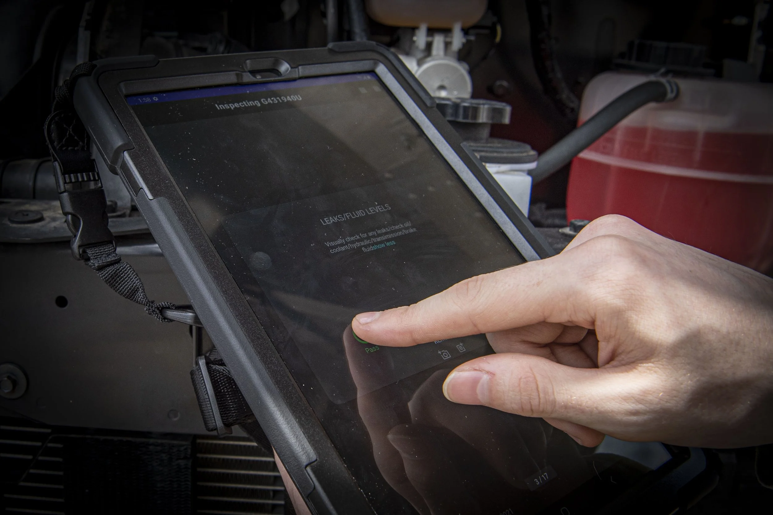 I-pad with leaks/fluid levels on screen