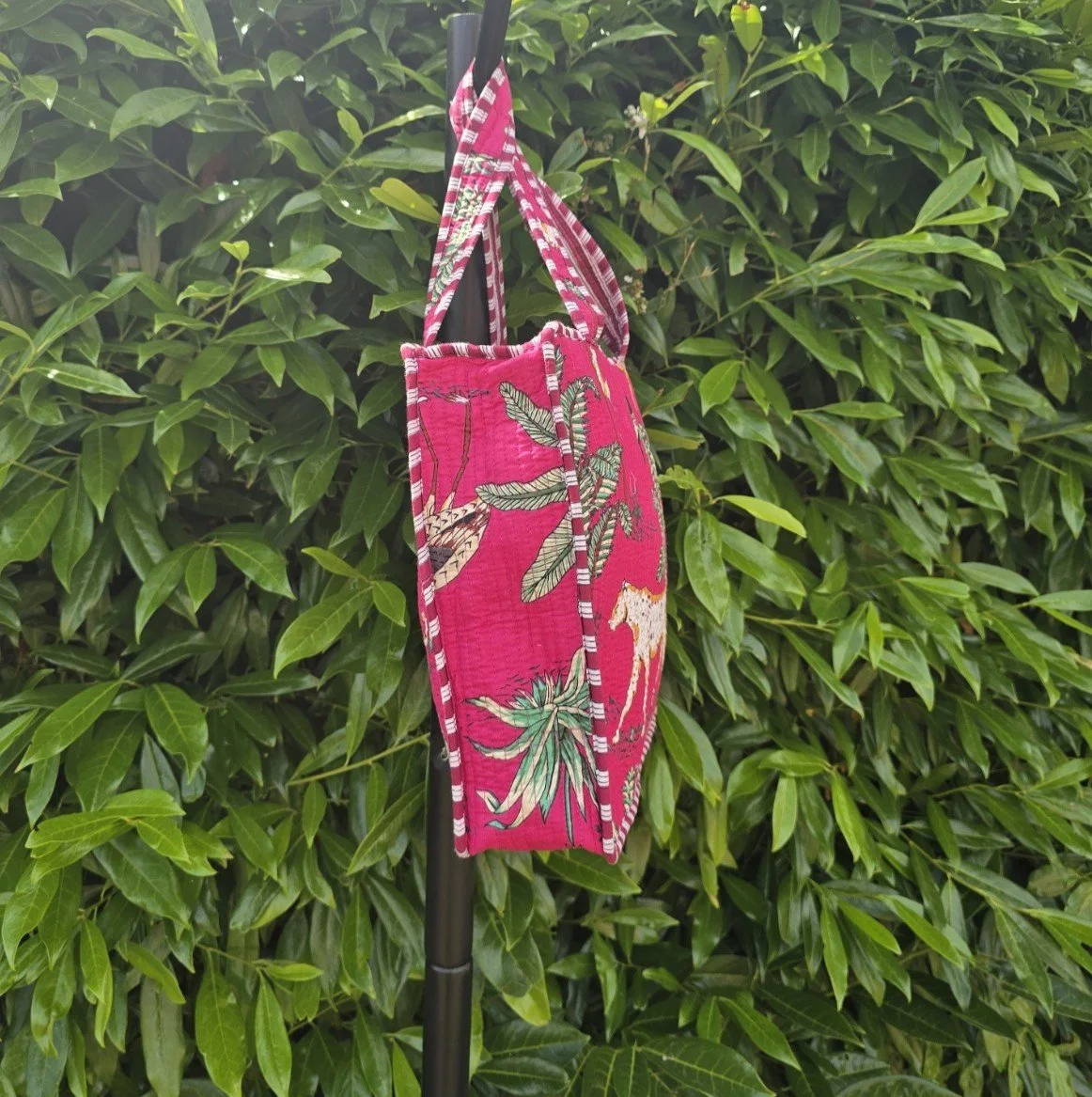 JUNGLE hot pink Mini side.jpg