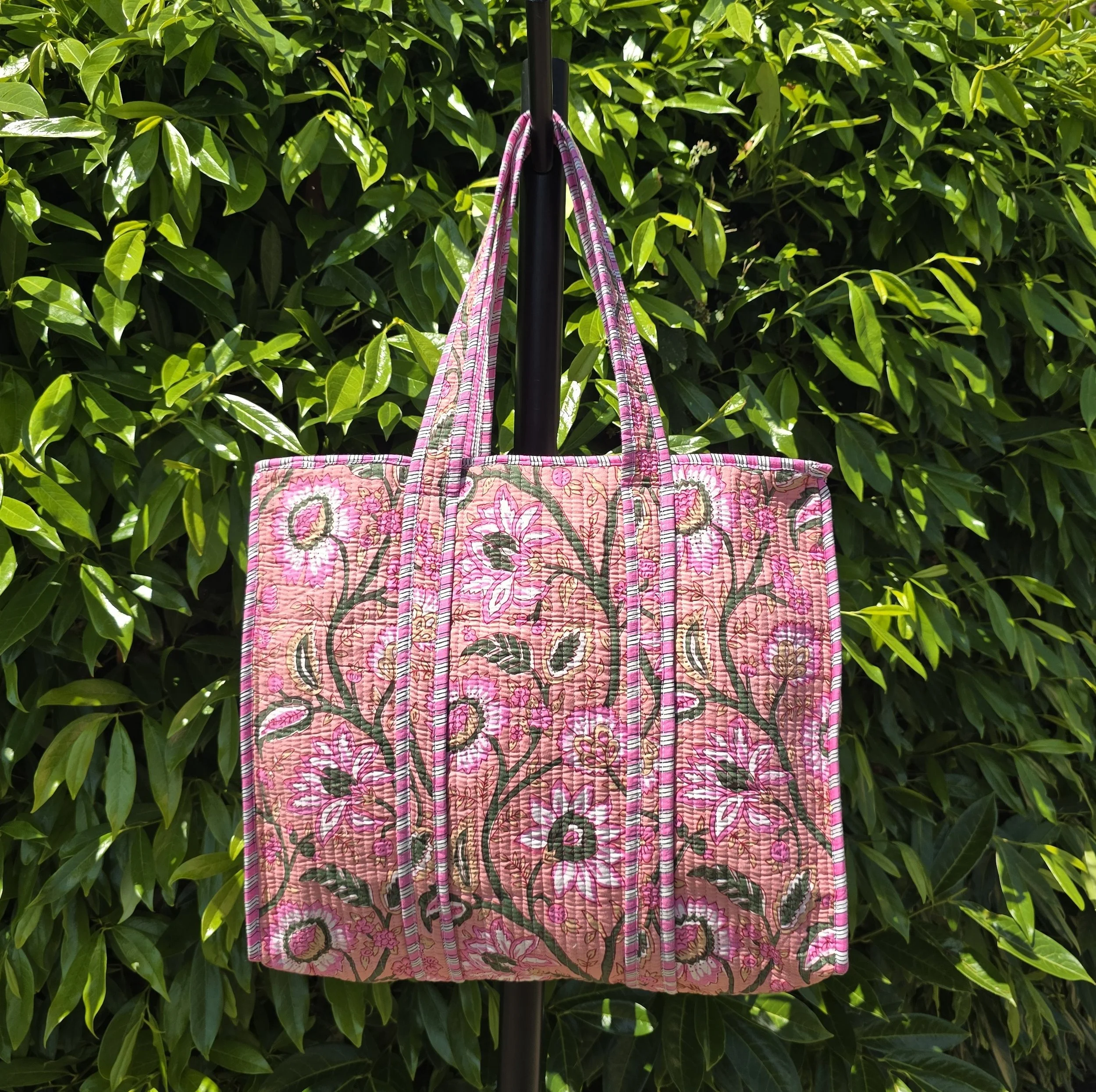 Kantha Quilted LARGE Tote with ZIP (FLORA Pink on Peach)