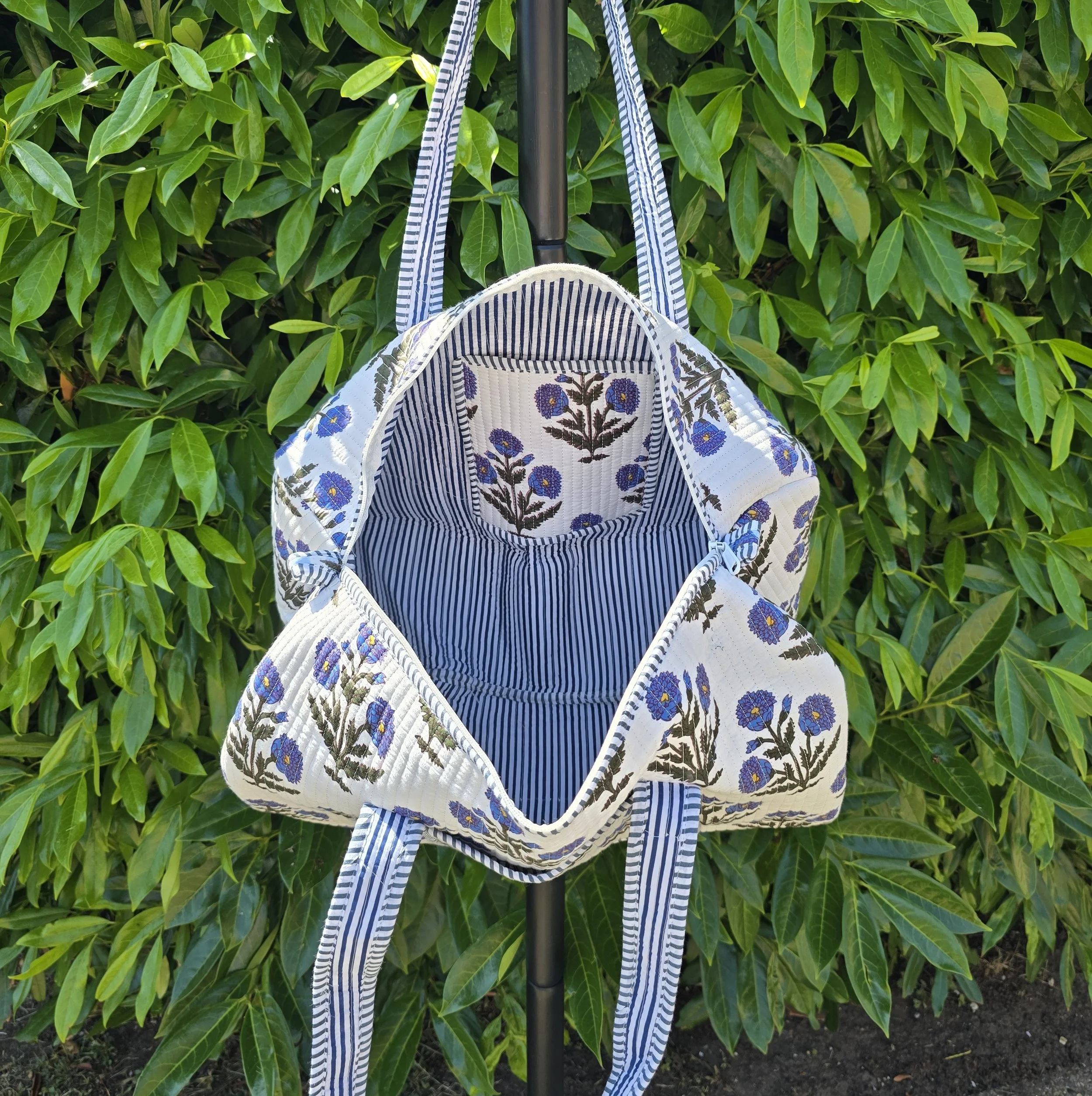 blue thistle duffel pok.jpg