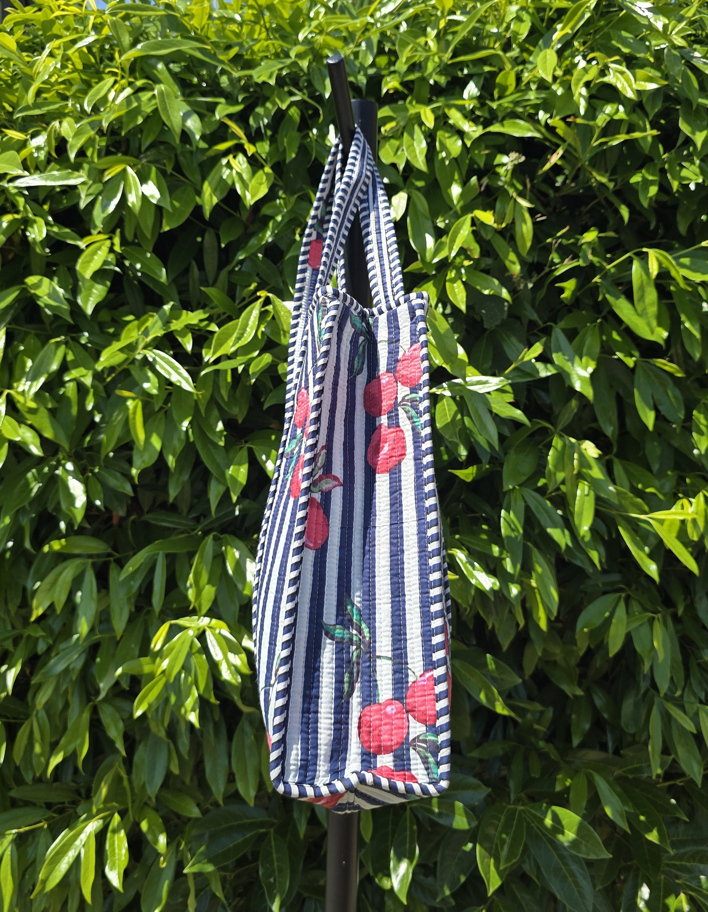 navy cherry side.jpg