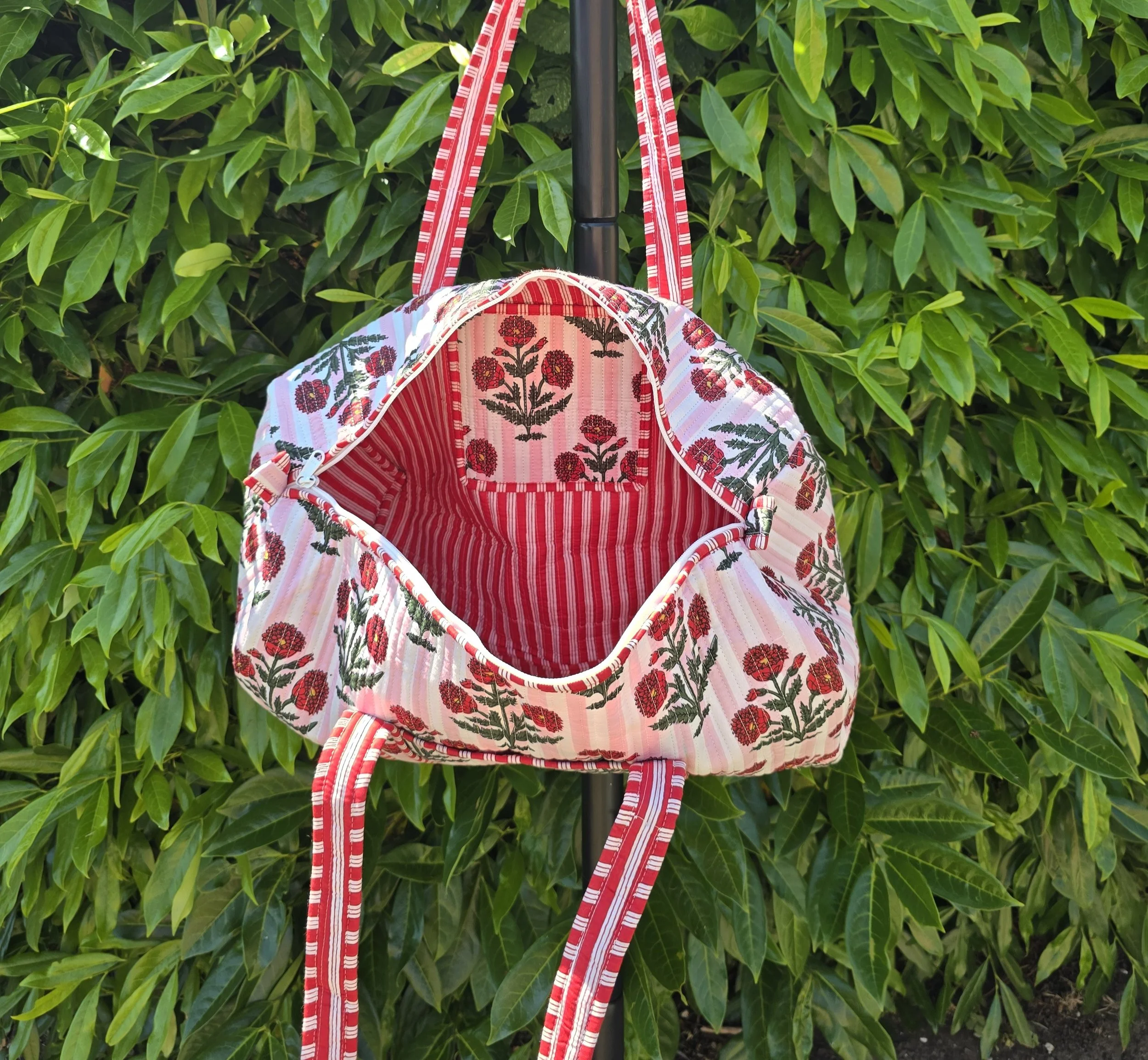 red thistle duffel pok.jpg