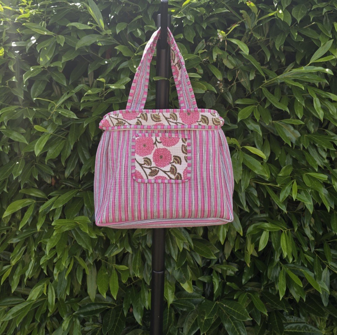 DAHLIA pink on white mini pok.jpg