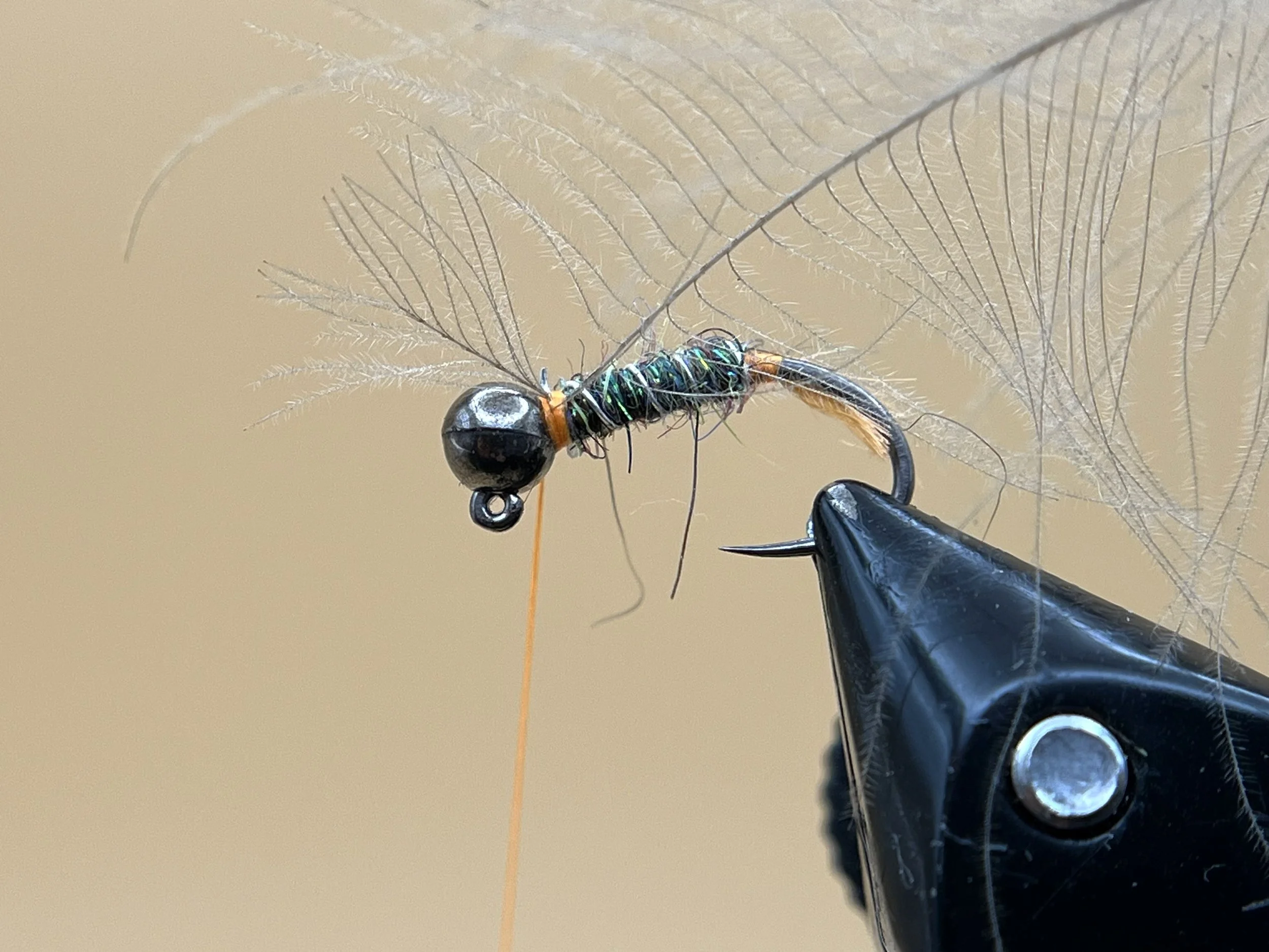 Tie in a single feather of Nature's Spirit CDC