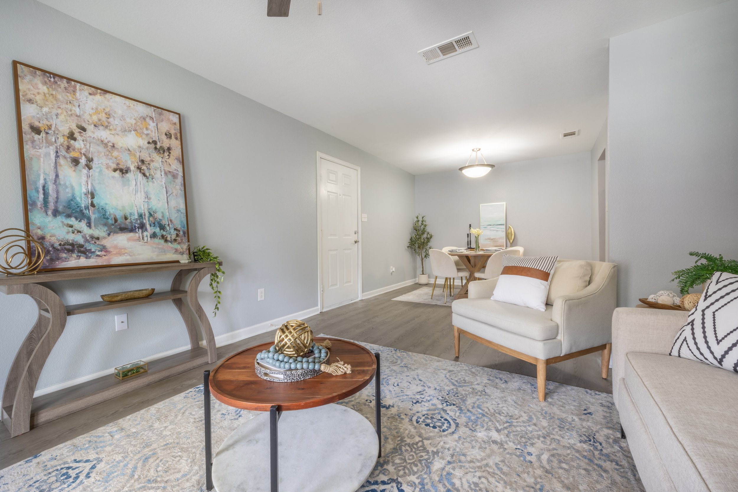 The Lodge Apt.6.jpg