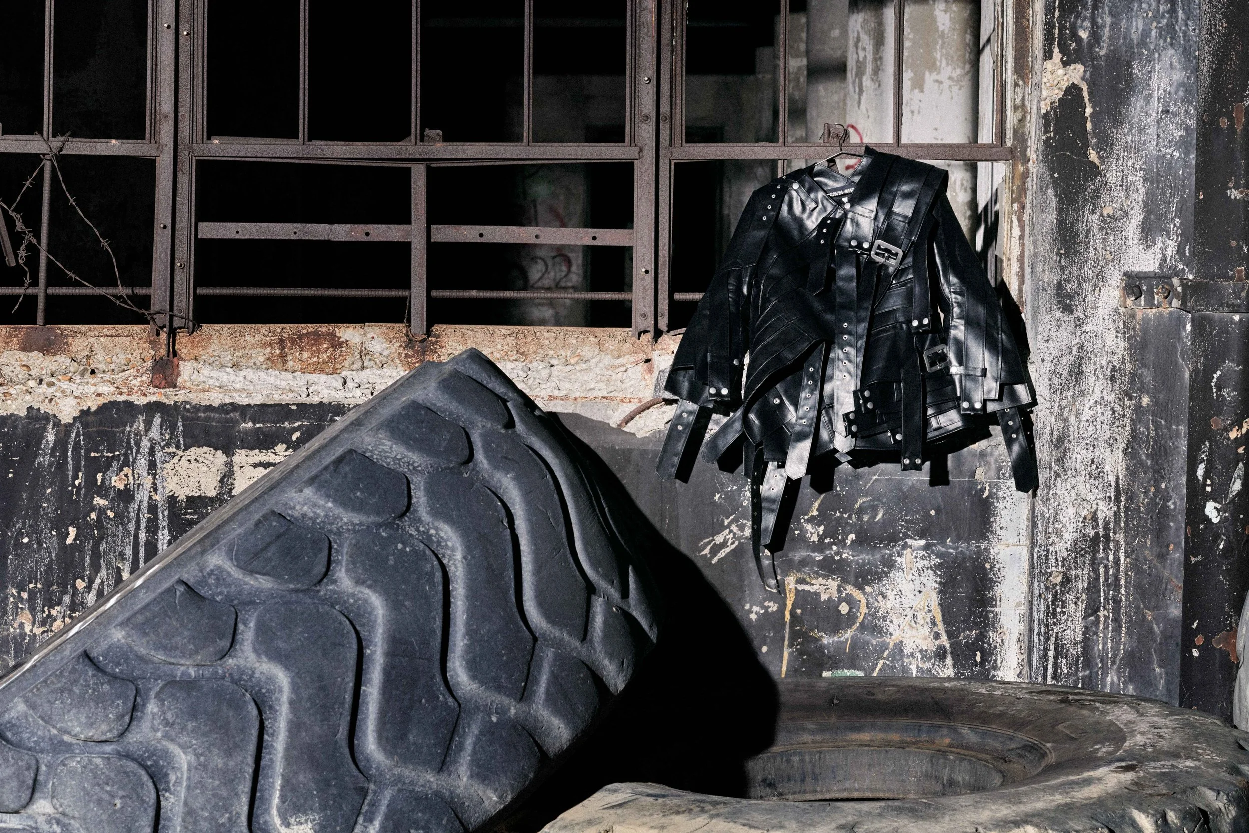91_RULES_GRAILED_CAMPAIGN_Sh_14_002.jpg