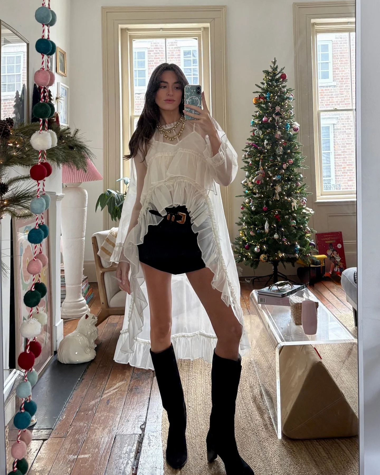 A few looks that demand a fit check 💛 Swipe to shop the pieces we&rsquo;ve been loving lately.