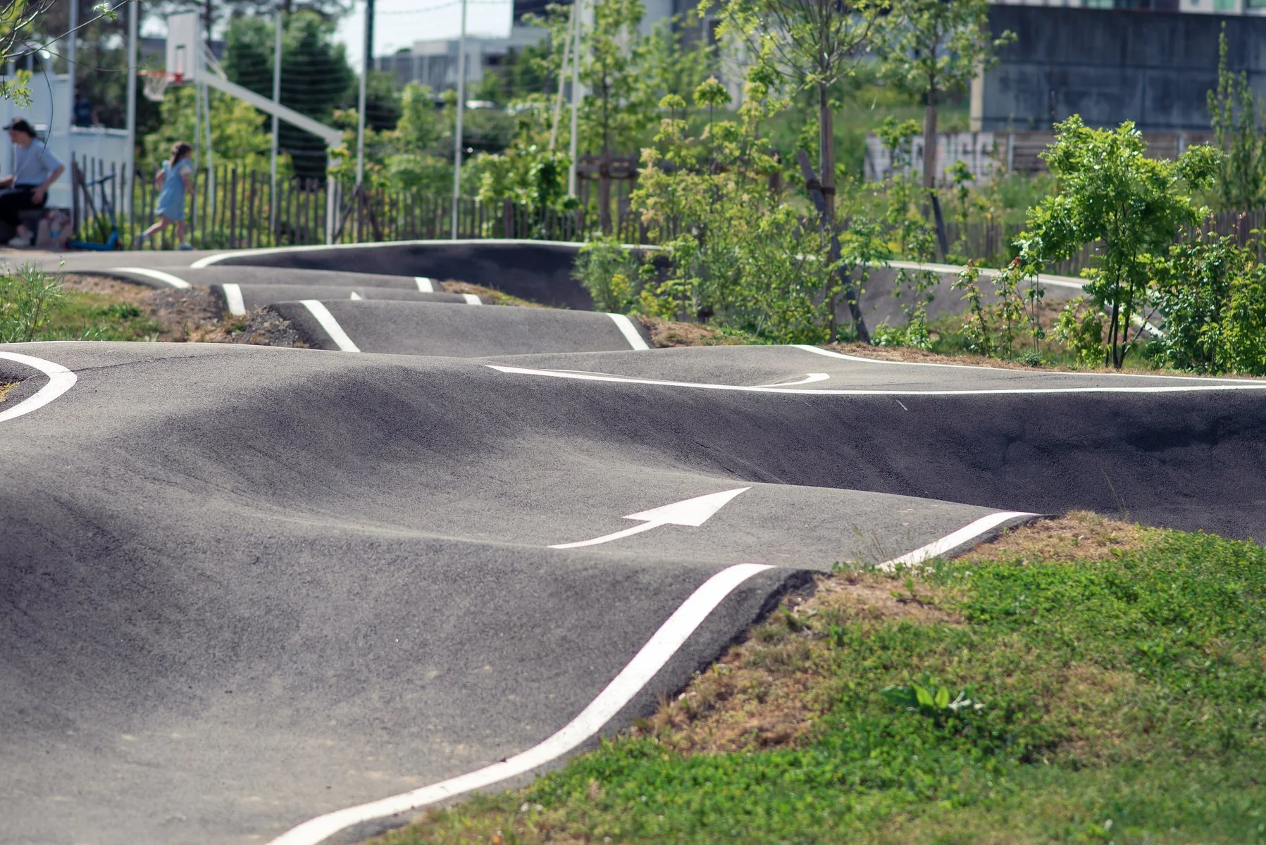Pumptrack de la Plaine Peluau, Angers  //  Photographie : PRISME