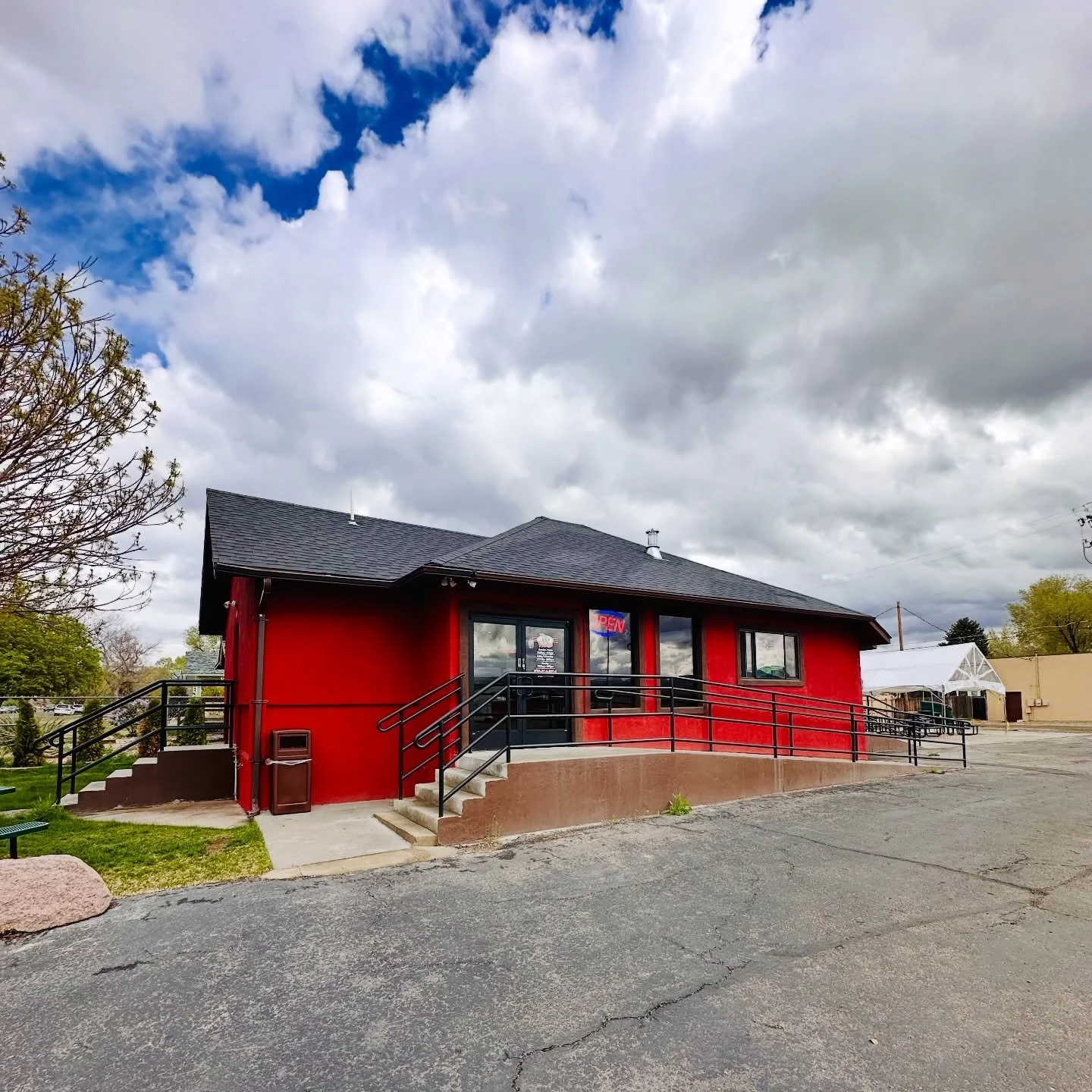 Not flashy. Just real. 🔴🍕

This is Yaghi&rsquo;s &mdash; where Grand Junction comes for honest food done right.

Inside: New York&ndash;style pizza, Wagyu burgers, and flavors that speak for themselves.

No shortcuts. No gimmicks. Just quality.

📍