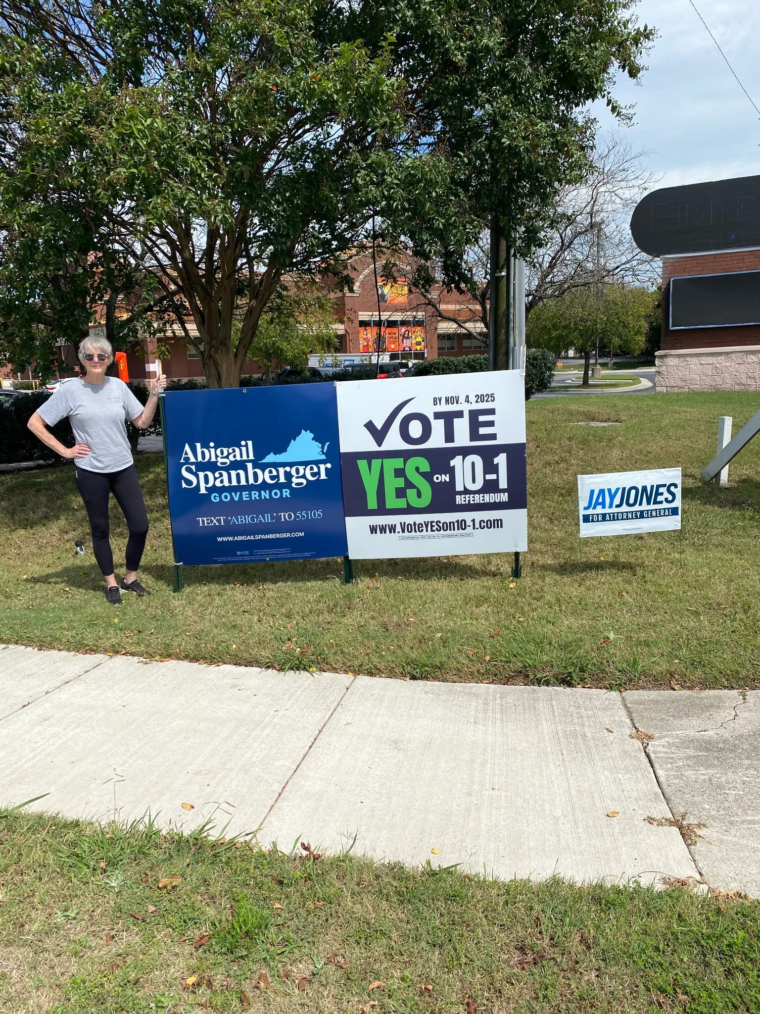 Virginia Beach Democrats Build Fort Democrat at Building 14 and around town to Launch Early Voting and Defend 10-1 Voting Rights