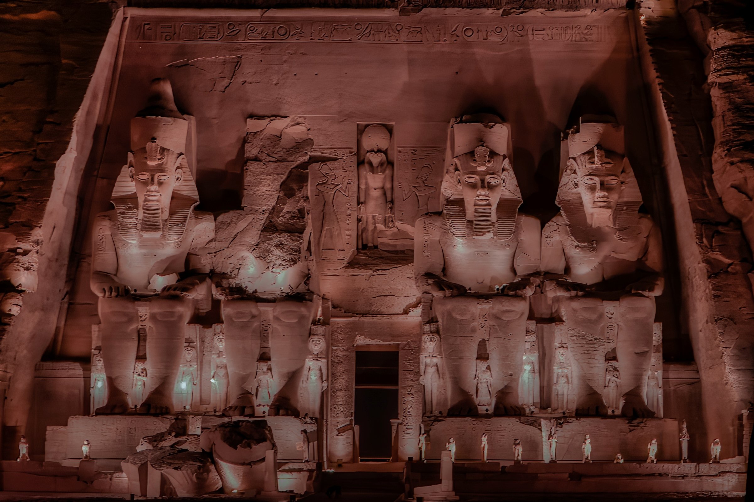 Egypt_2013_day2_3 143-DeNoiseAI-raw-SAI-Focus-Edit.jpg