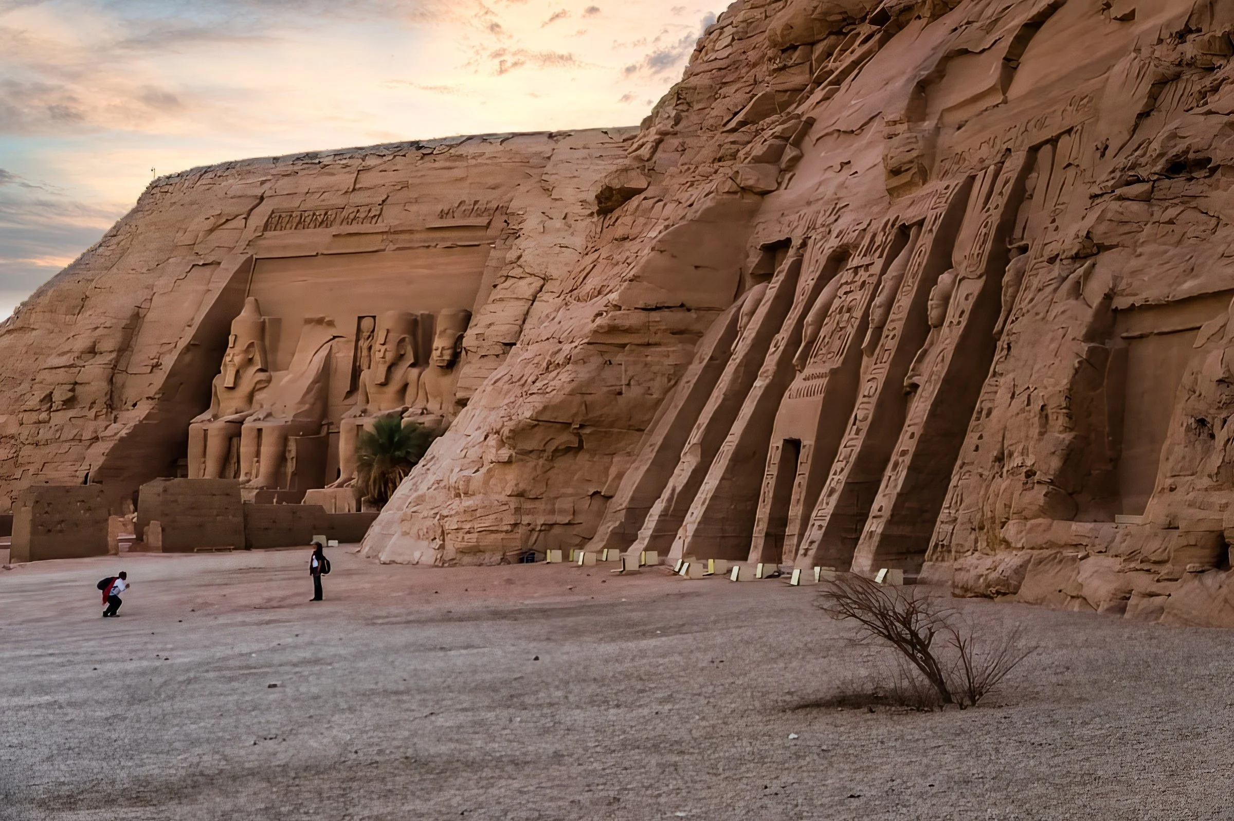 Egypt_2013_day2_3 125-DeNoiseAI-raw-SAI-Motion-Edit.jpg