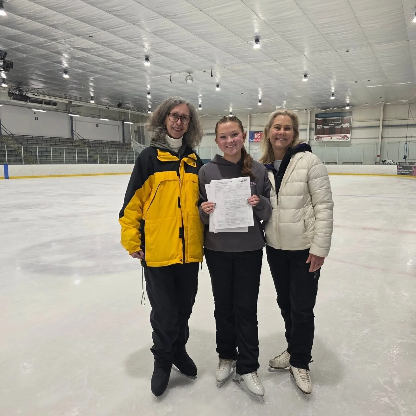 Congratulations to Abby on earning her GOLD in her Senior Skating Skills/Moves in the Field!

#rockfordskatingclub
#icerockford 
#figureskating