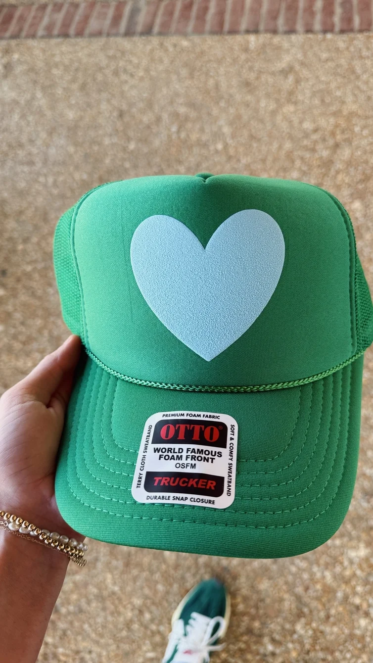 Happy Heart Hat - Kelly Green + Light Blue