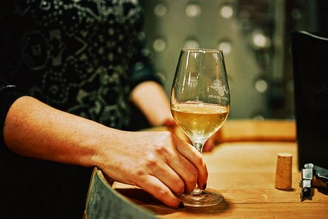 A moment in the cellar&hellip;More soon from Sorvo 🔅
.
.
.
#algarvewines #winemaking #artisanwine #portugalwine #cellardoor