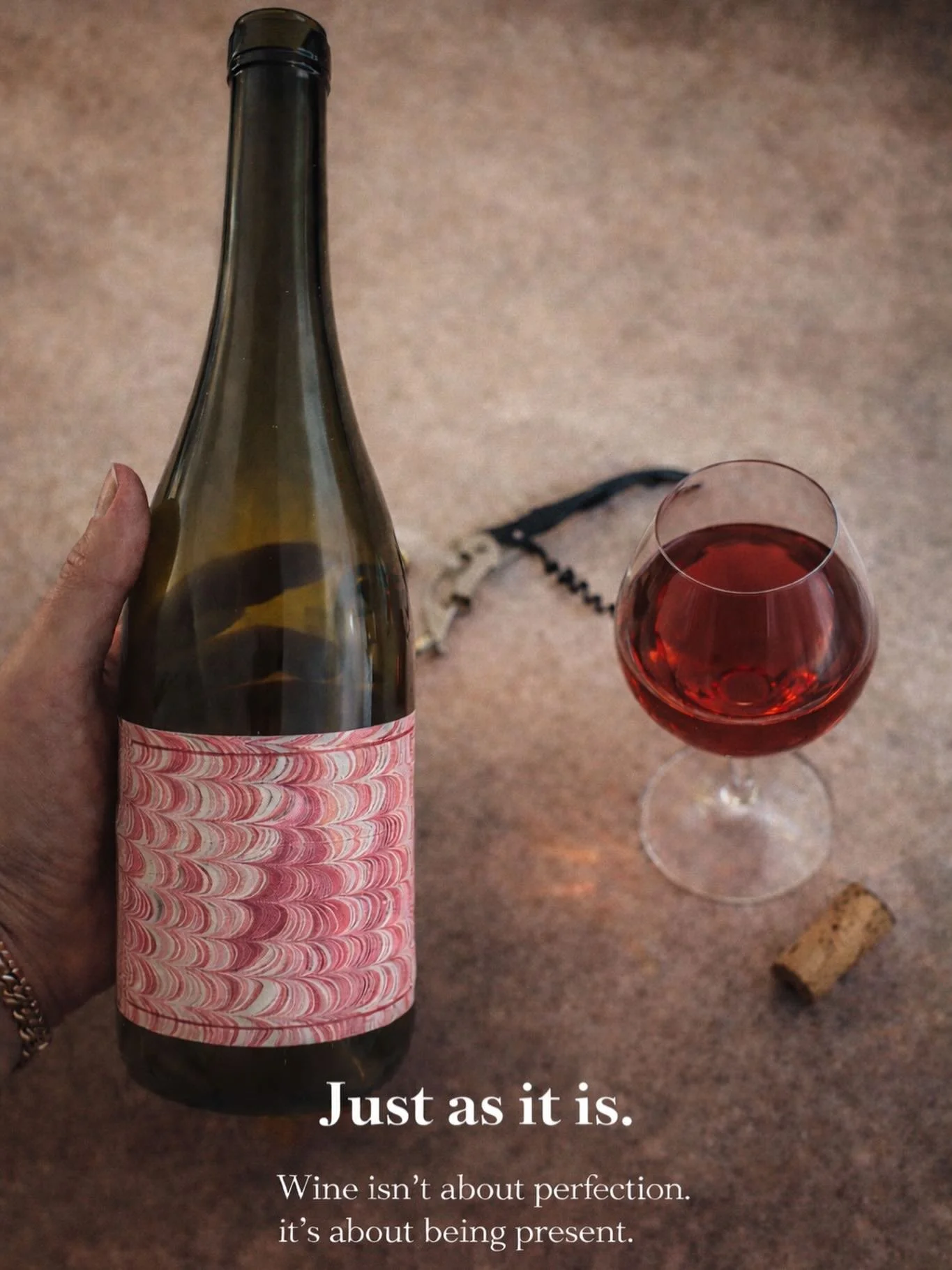 Just as it is.

Wine is not about perfection.
It is about being present.

2026, we keep it honest. 

#algarvewine #portuguesewine #honestwine #sorvo #artisanwine