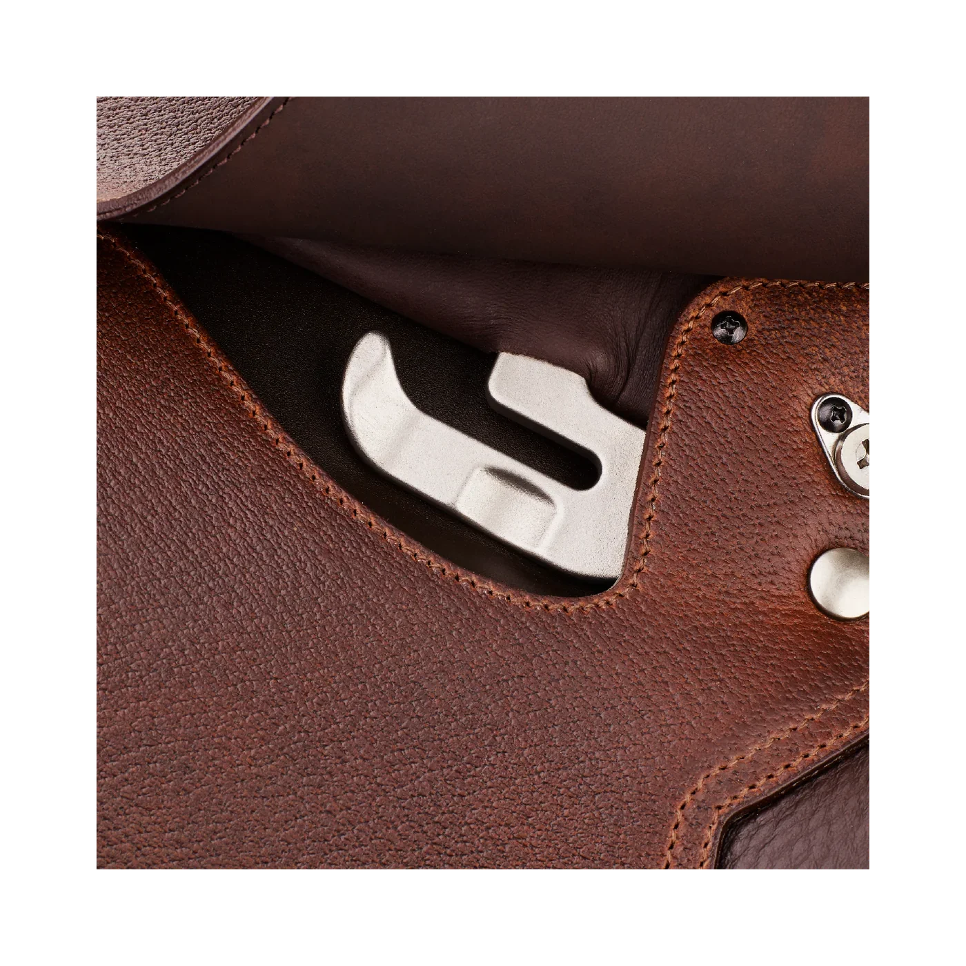 ArenaPonyJumpBrownStirrupBar_1400x.webp