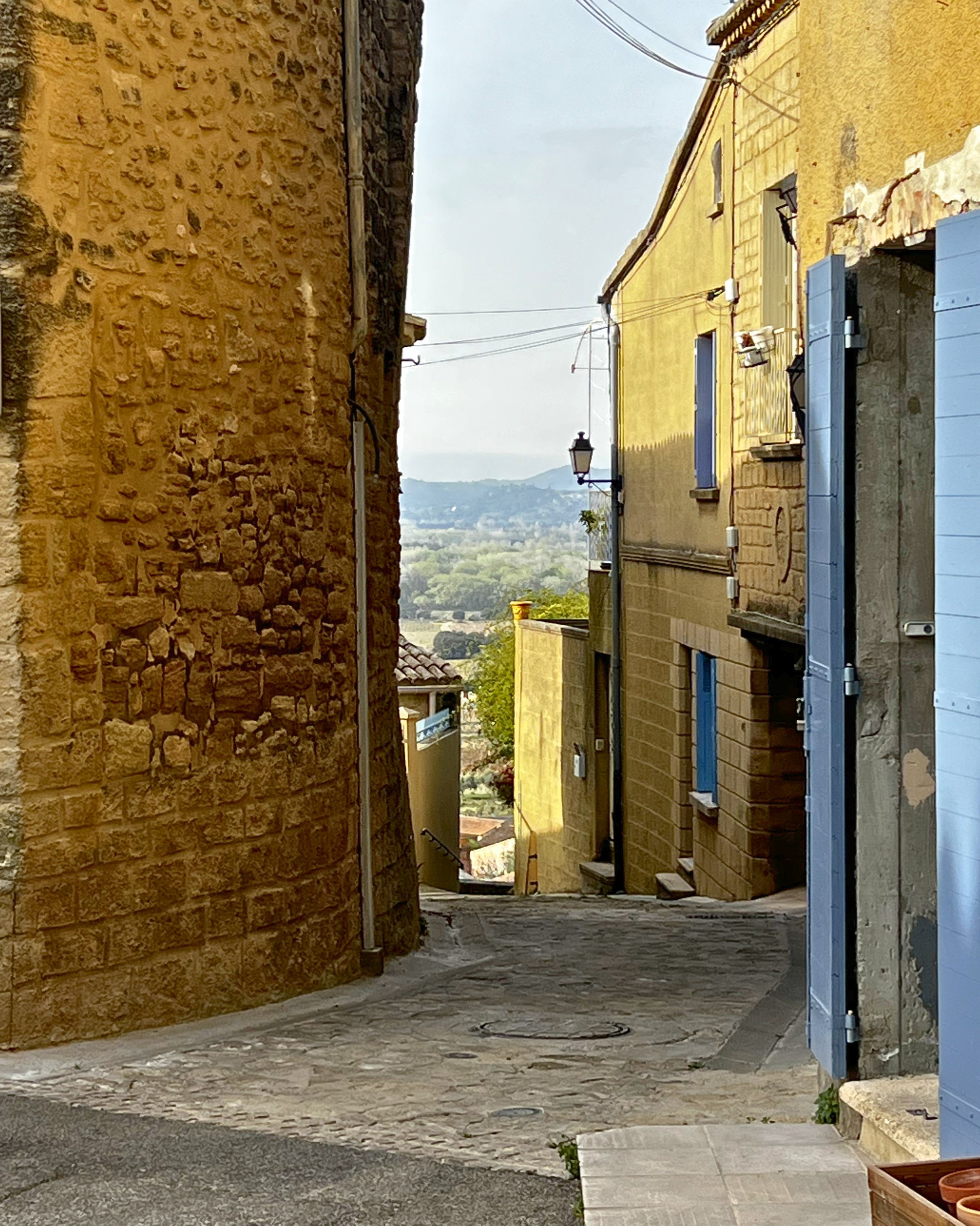 Alley.jpg