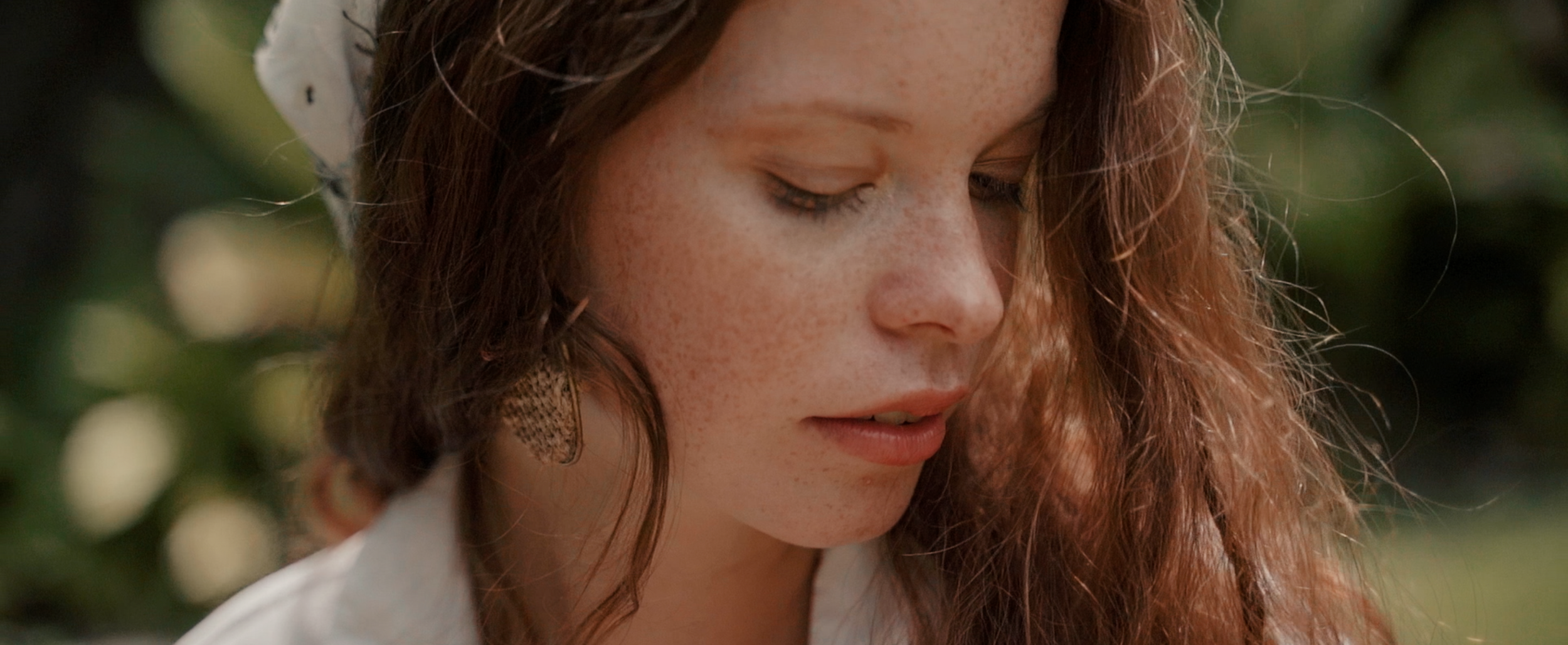 hammerhoj-campana-invernadero-fashionfilm-2021-rut-angielina