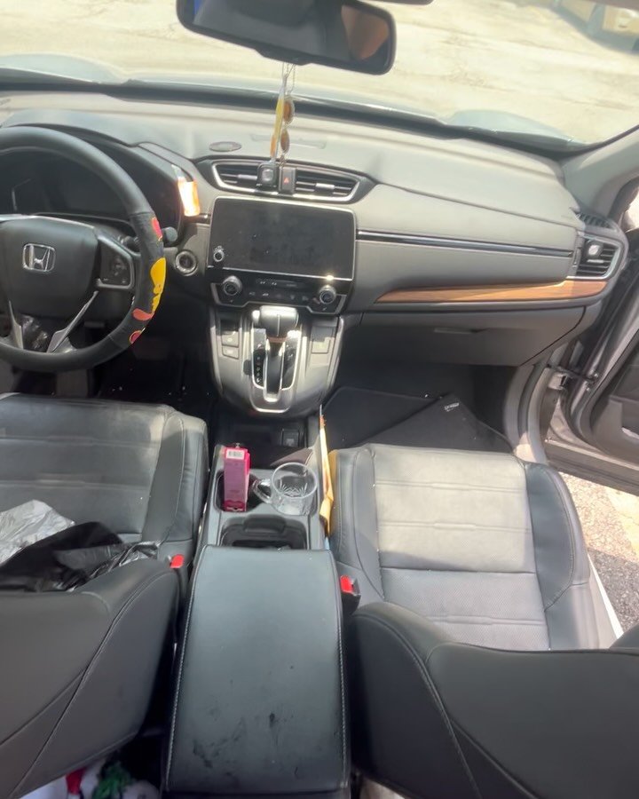 We don&rsquo;t discriminate here at Elite Detail! Bring your mom mobiles to us to help you reclaim you car! 🧹🧼. #elitedetail #disasterdetail #details #mobiledetailing #kansascity #mommobile