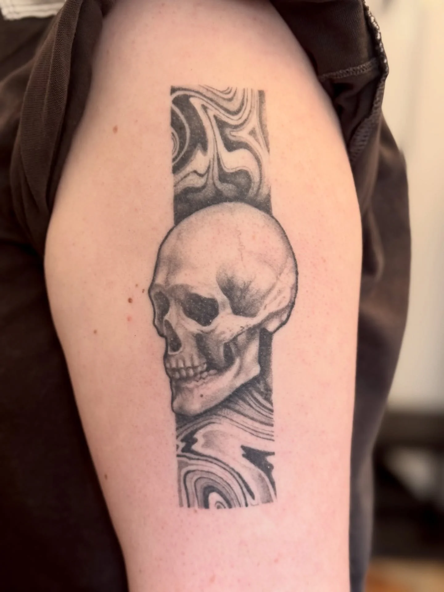 Two years healed! I was an apprentice when I tattooed this so very happy with how this has settled in. Please send me your healed photos, it&rsquo;s so helpful for me!