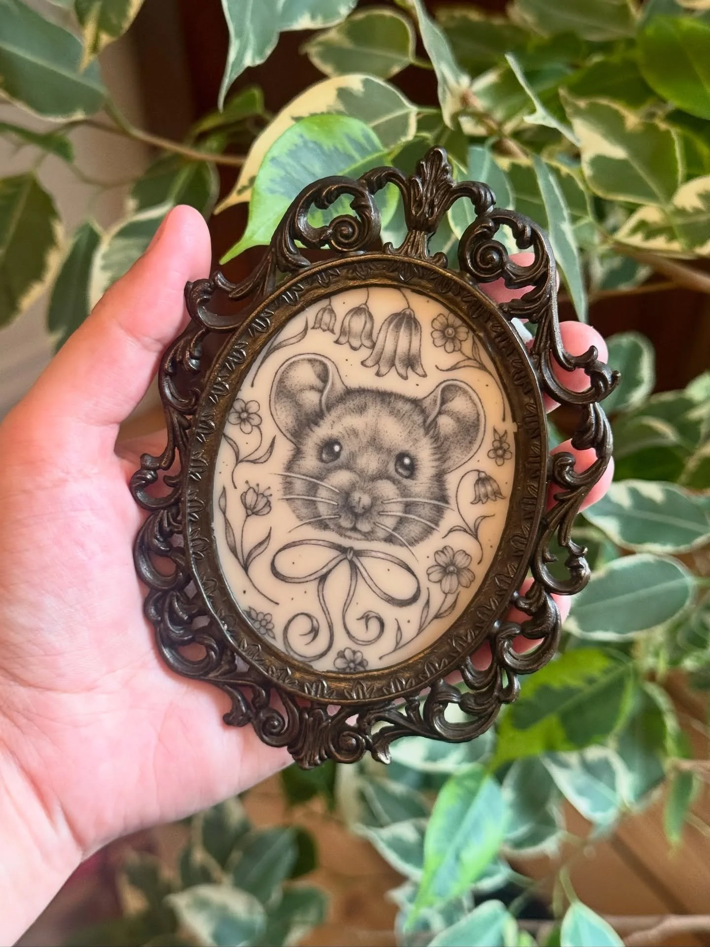 A new little framed fake skin joins the growing collection! 🐭 

The most pesky part of making these is the stencil, it&rsquo;s fiddly to put on and wipes away after one dab so it&rsquo;s a delicate process!

I&rsquo;ll be selling these soon and will