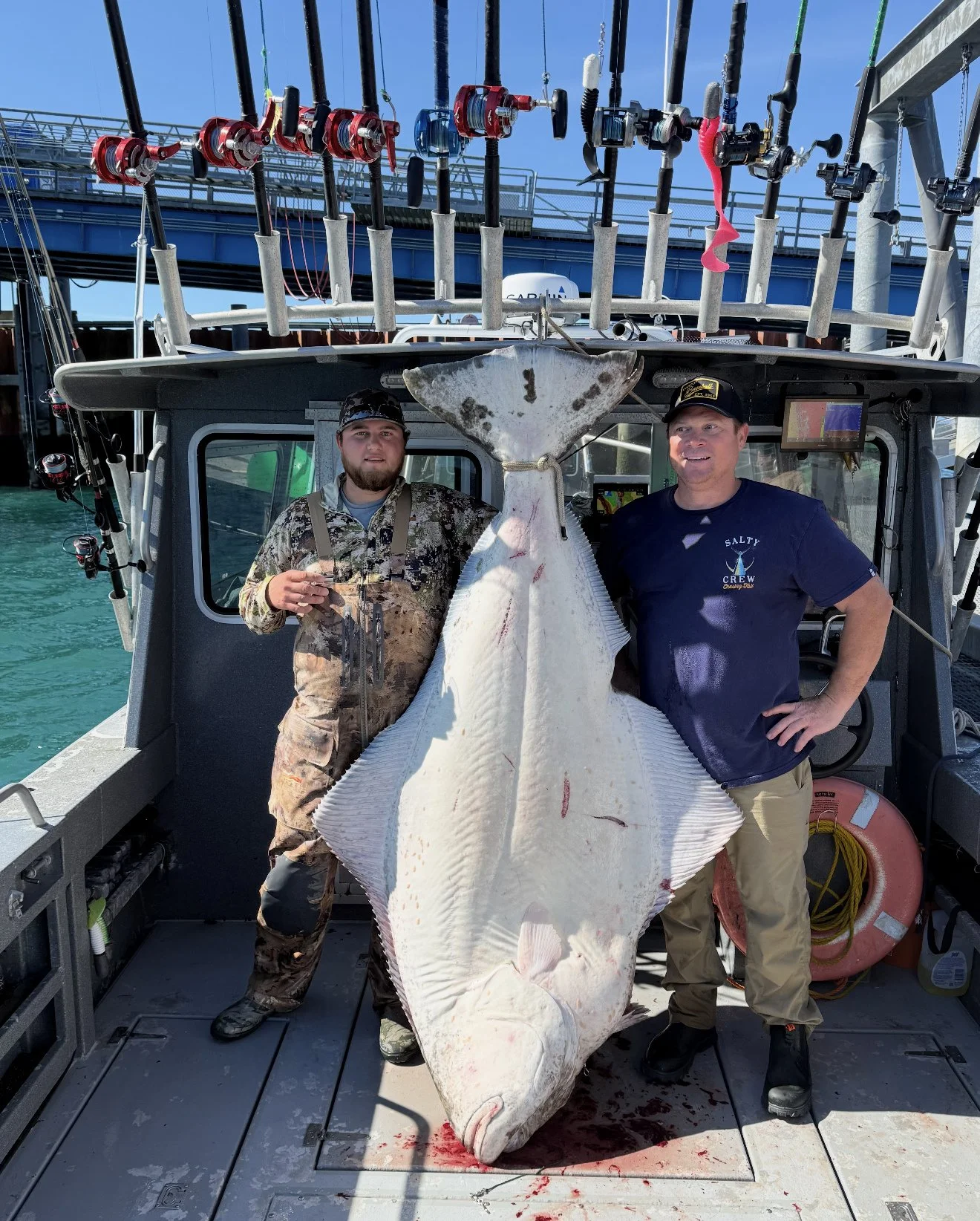 🎣 Big catch alert! 

An 81-inch halibut was reeled in right here in Gustavus with guide, Chase, overseeing the more than 6.5 foot catch! 🐟✨ 

Halibut are known as the &ldquo;barn doors of the sea&rdquo; because of their incredible size and strength