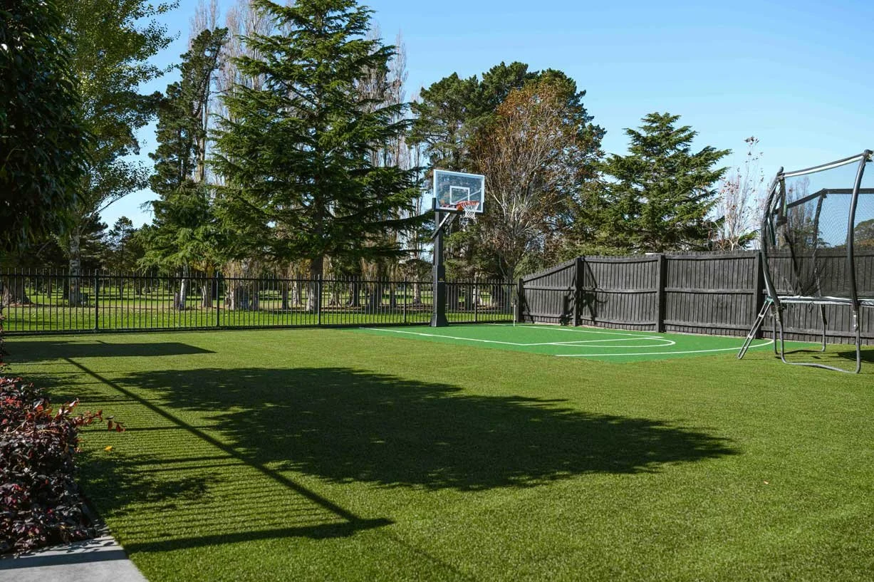 codie-taylor-artificial-grass-backyard-5.jpg