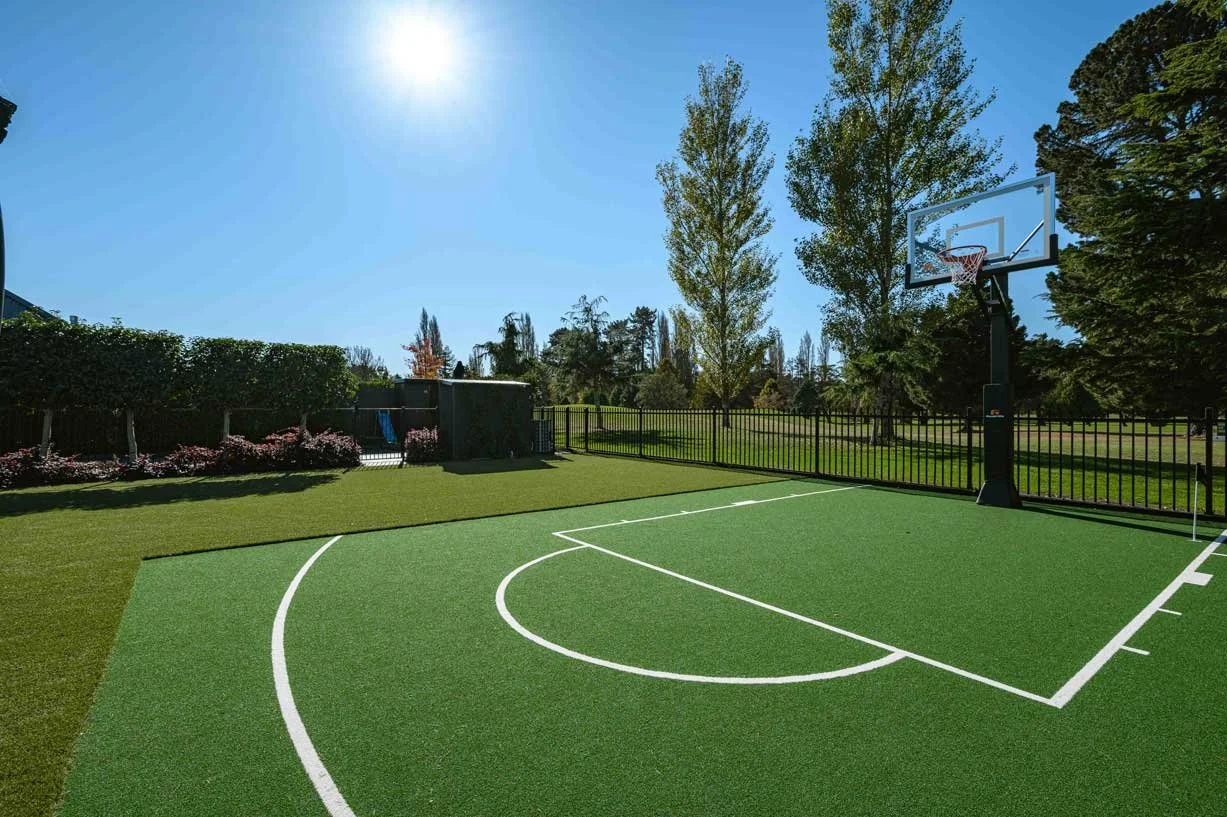 codie-taylor-artificial-grass-backyard-9.jpg
