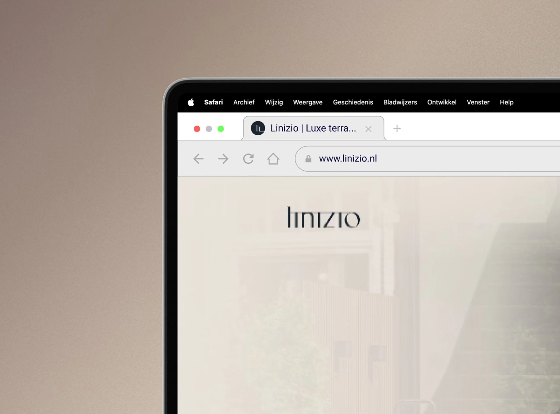 linizio-website-design-safari-preview-luxueus-merk.jpg