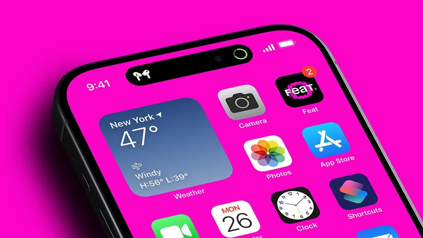 Feat user interface in neonstijl met futuristische roze tinten | App design mockup